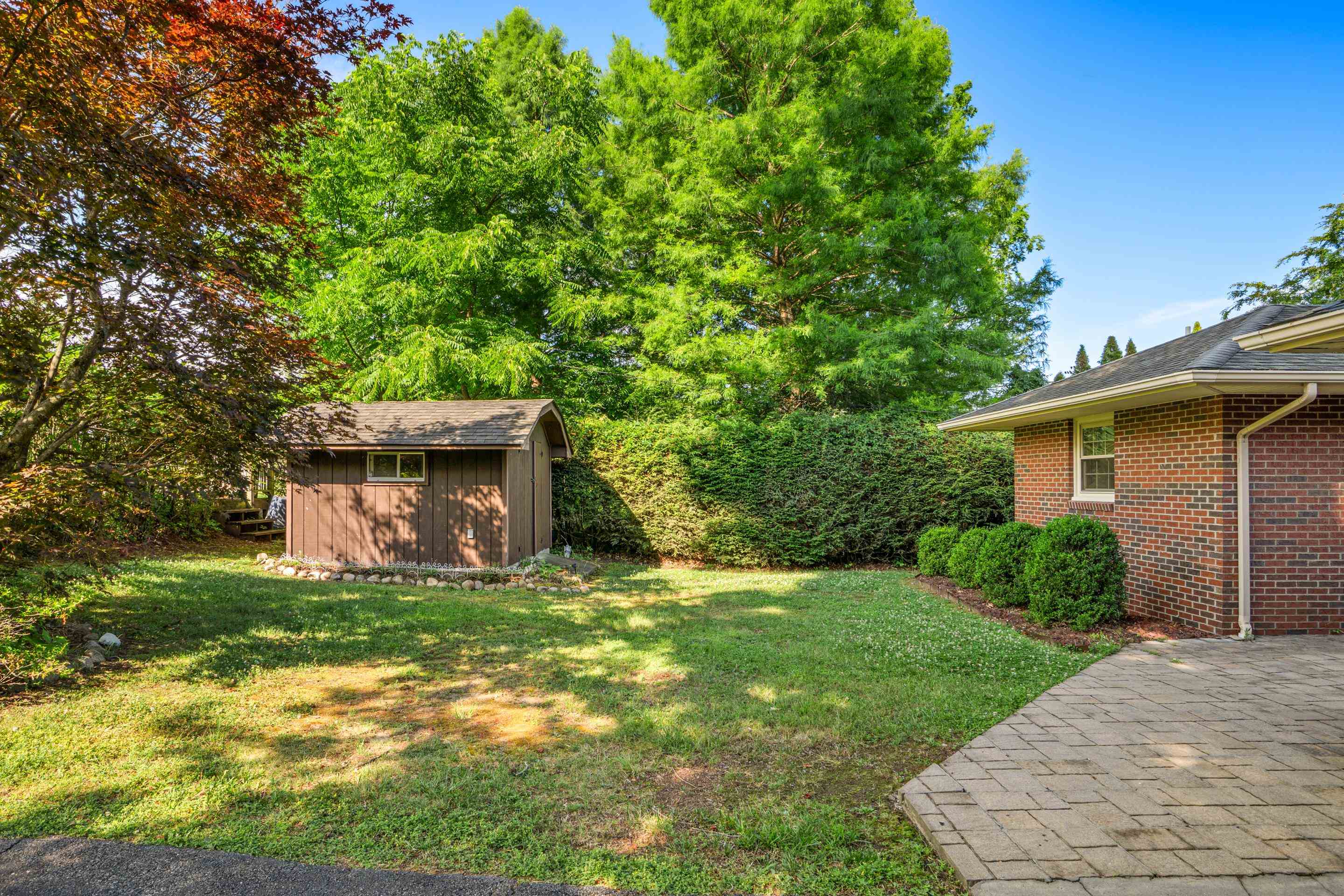 104 Arnold Avenue Radford VA 24141