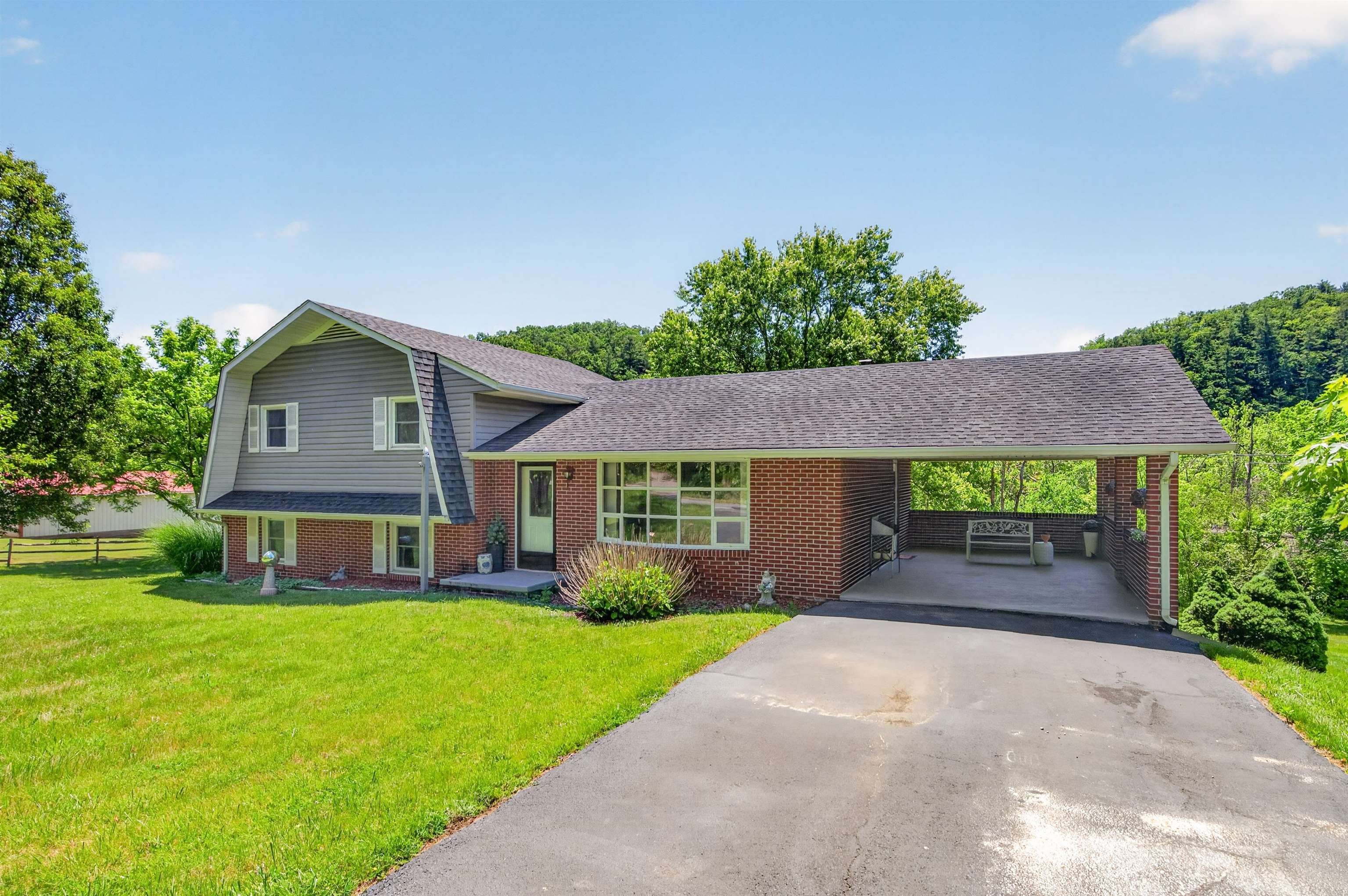 1761 North Fork Road Christiansburg VA 24073