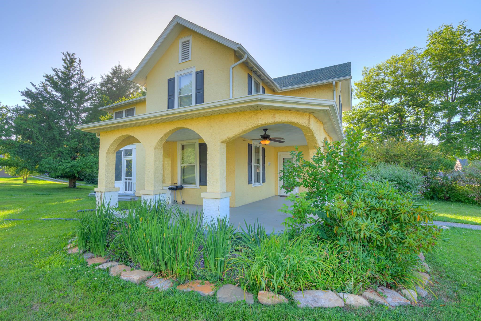 402 Randolph Street Radford VA 24141