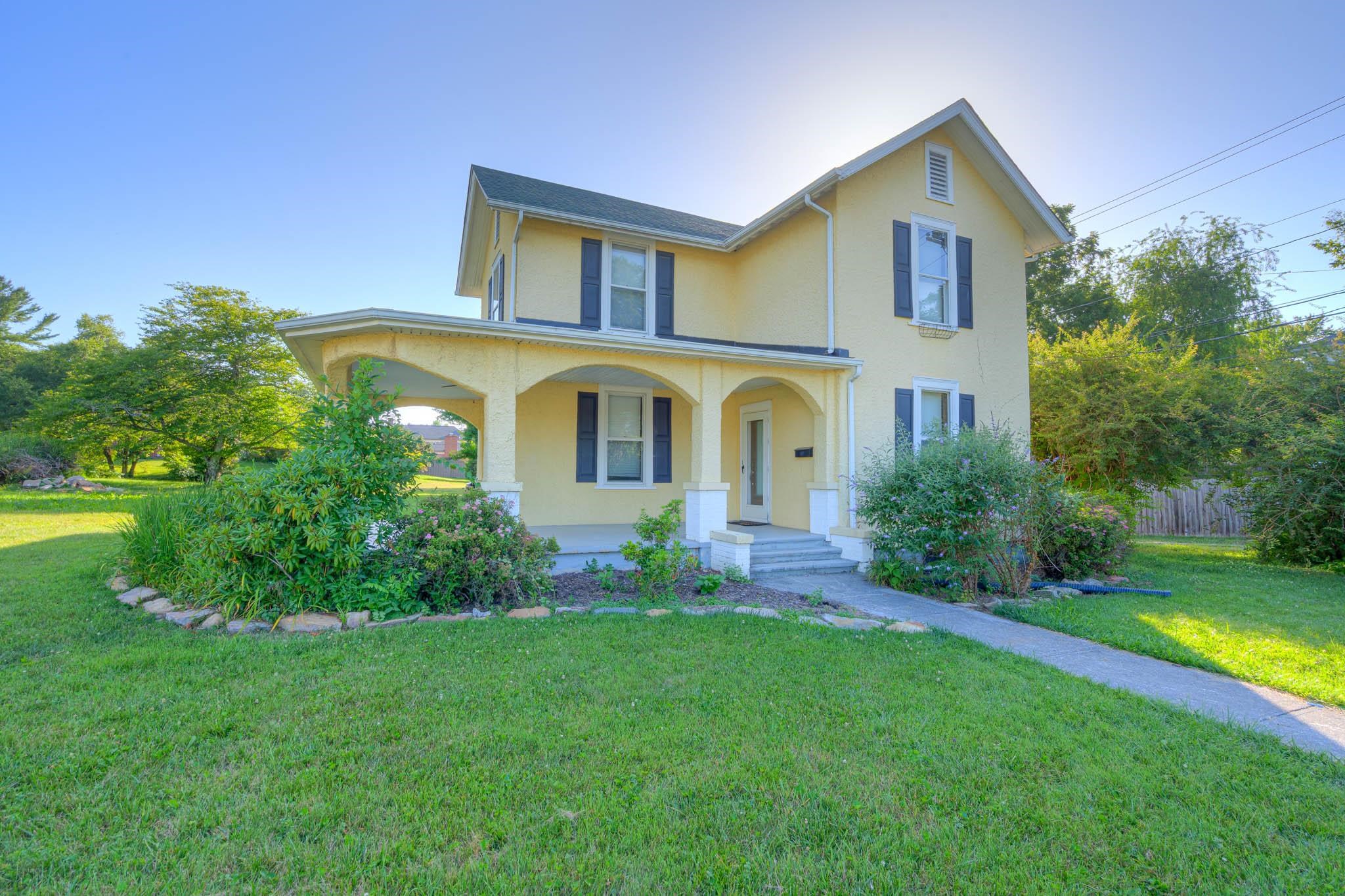 402 Randolph Street Radford VA 24141