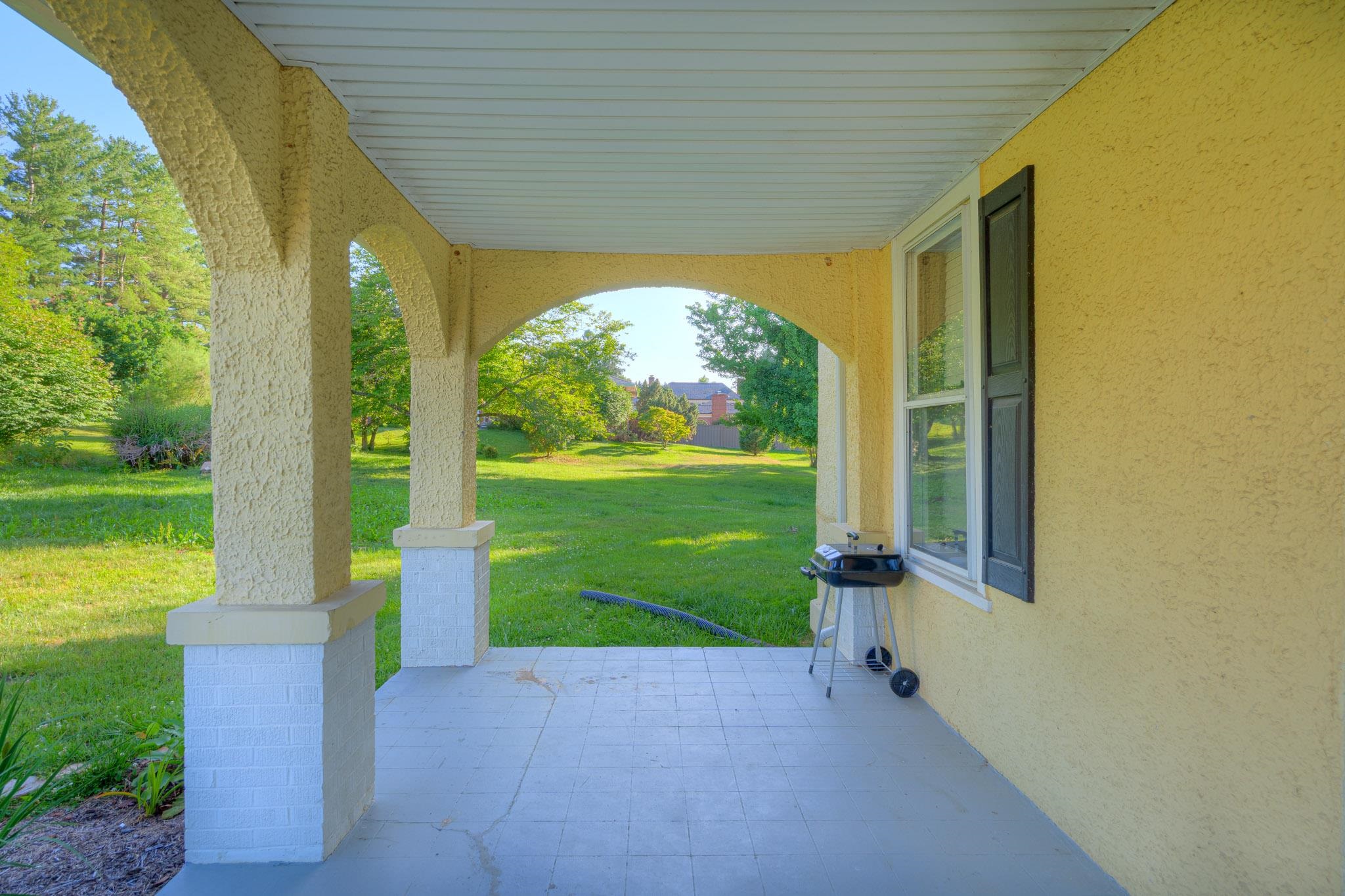 402 Randolph Street Radford VA 24141