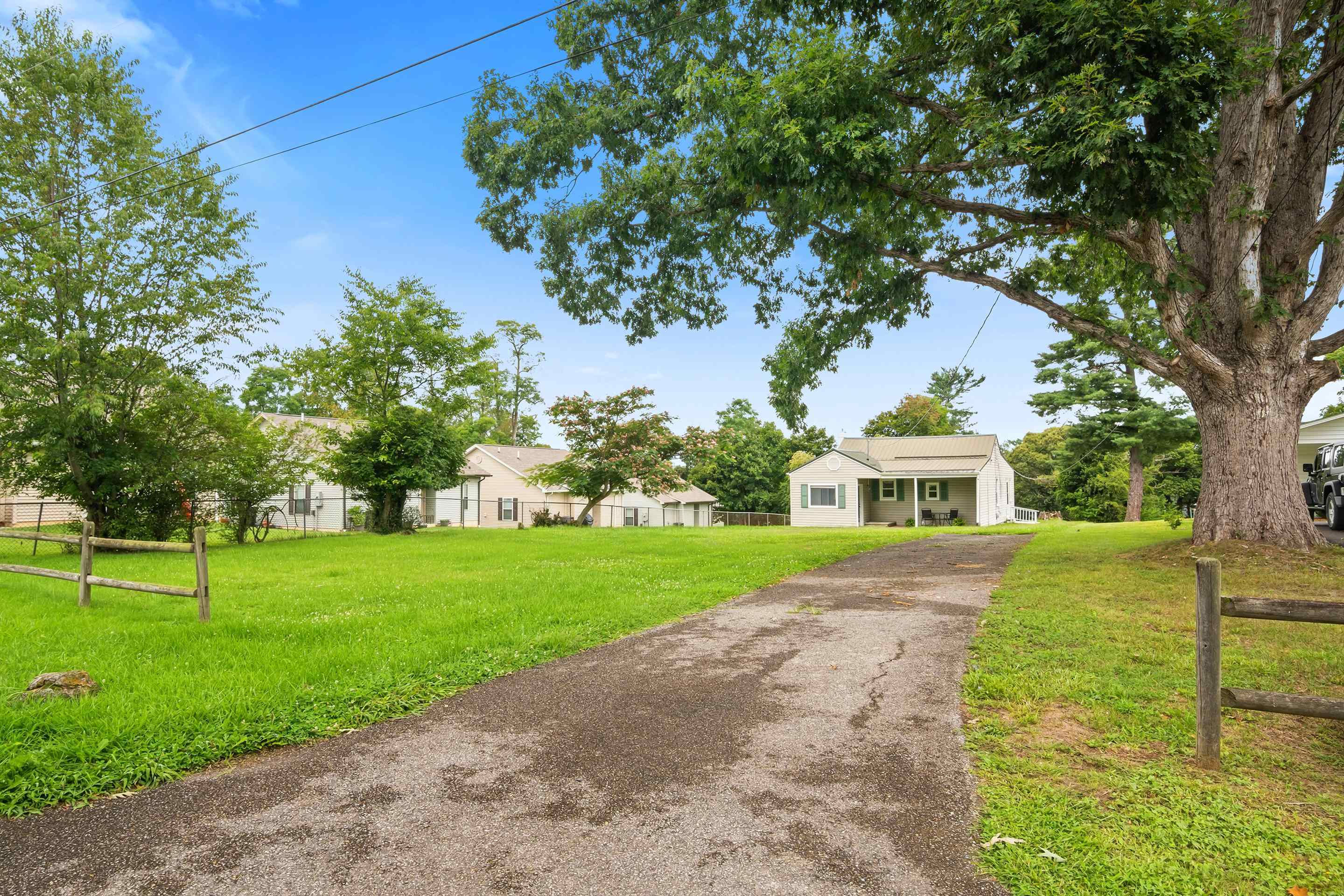 813 Thirteenth Street Radford VA 24141
