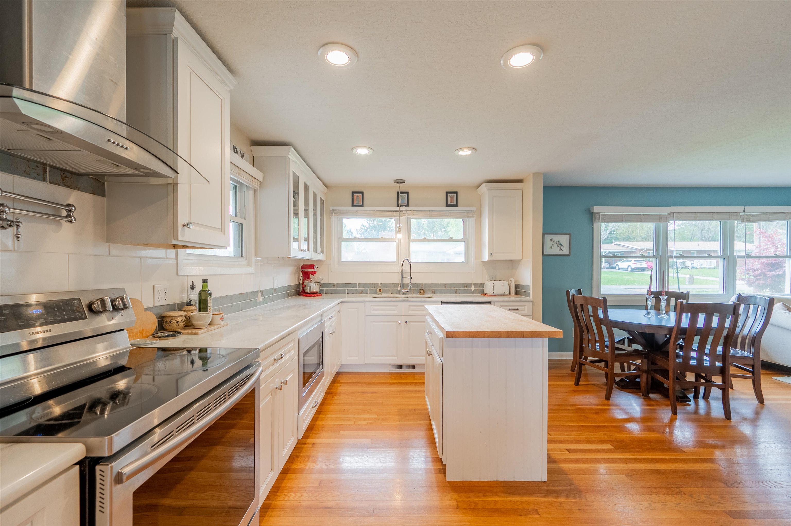 913 Locust Drive Pearisburg VA 24134