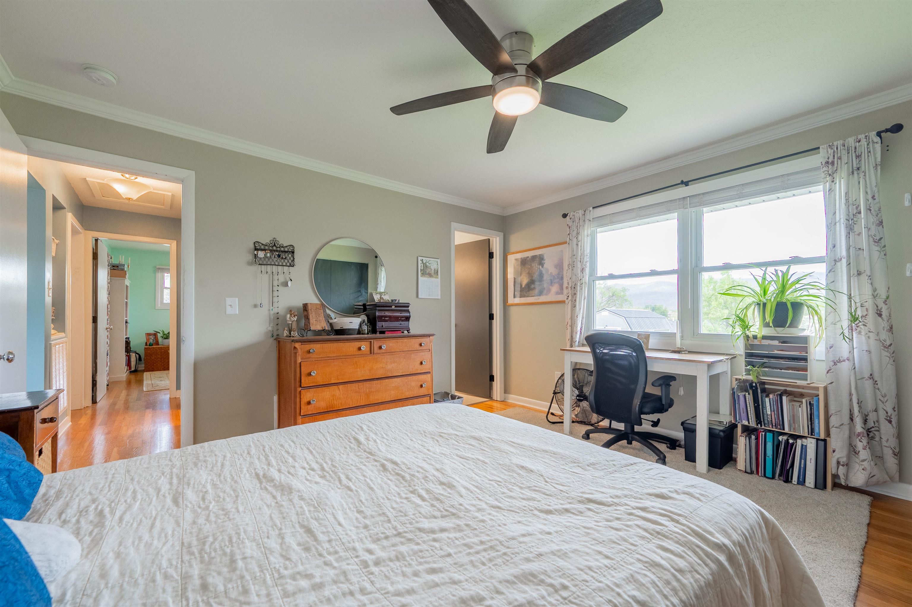 913 Locust Drive Pearisburg VA 24134