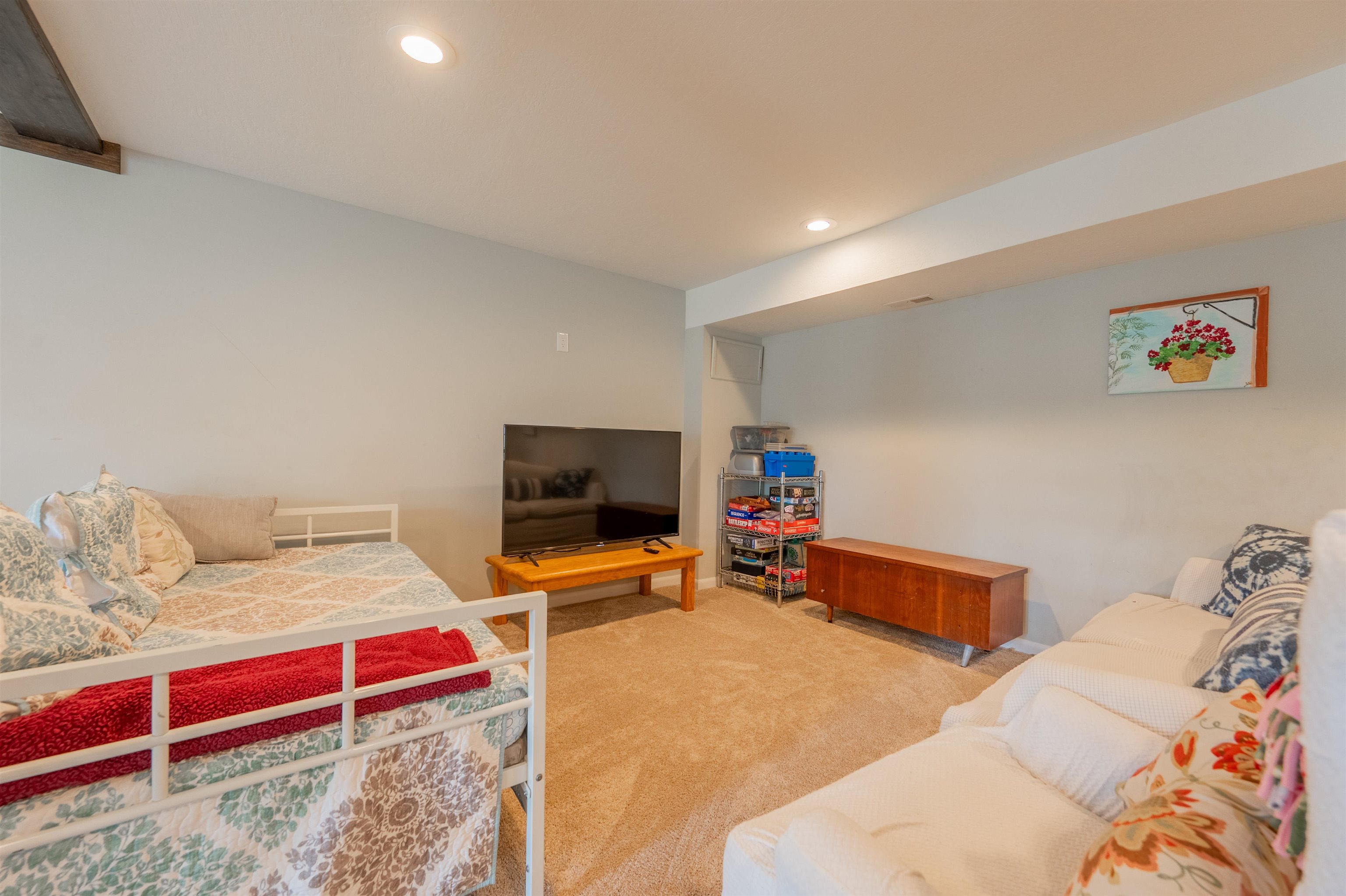 913 Locust Drive Pearisburg VA 24134