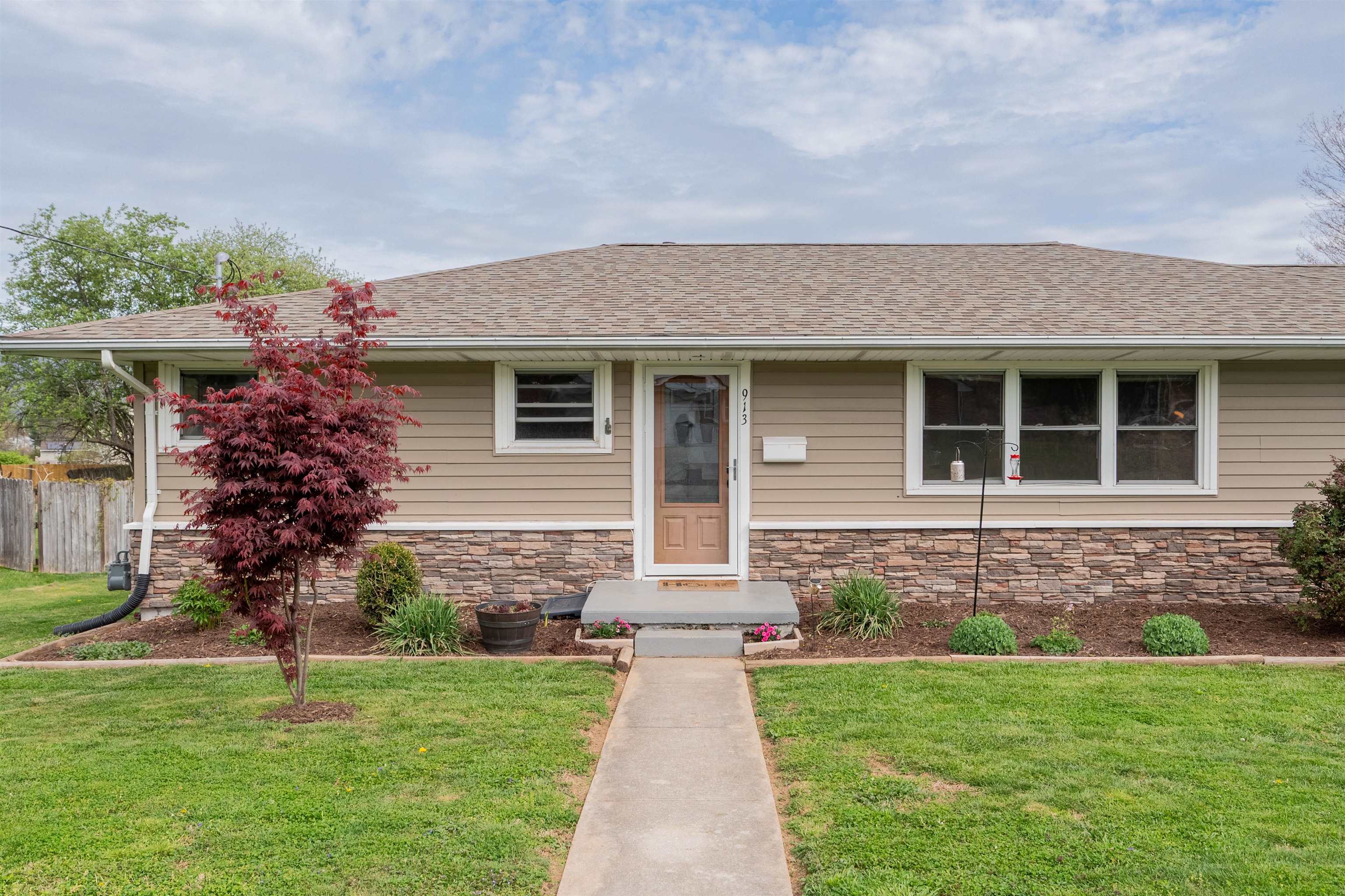 913 Locust Drive Pearisburg VA 24134