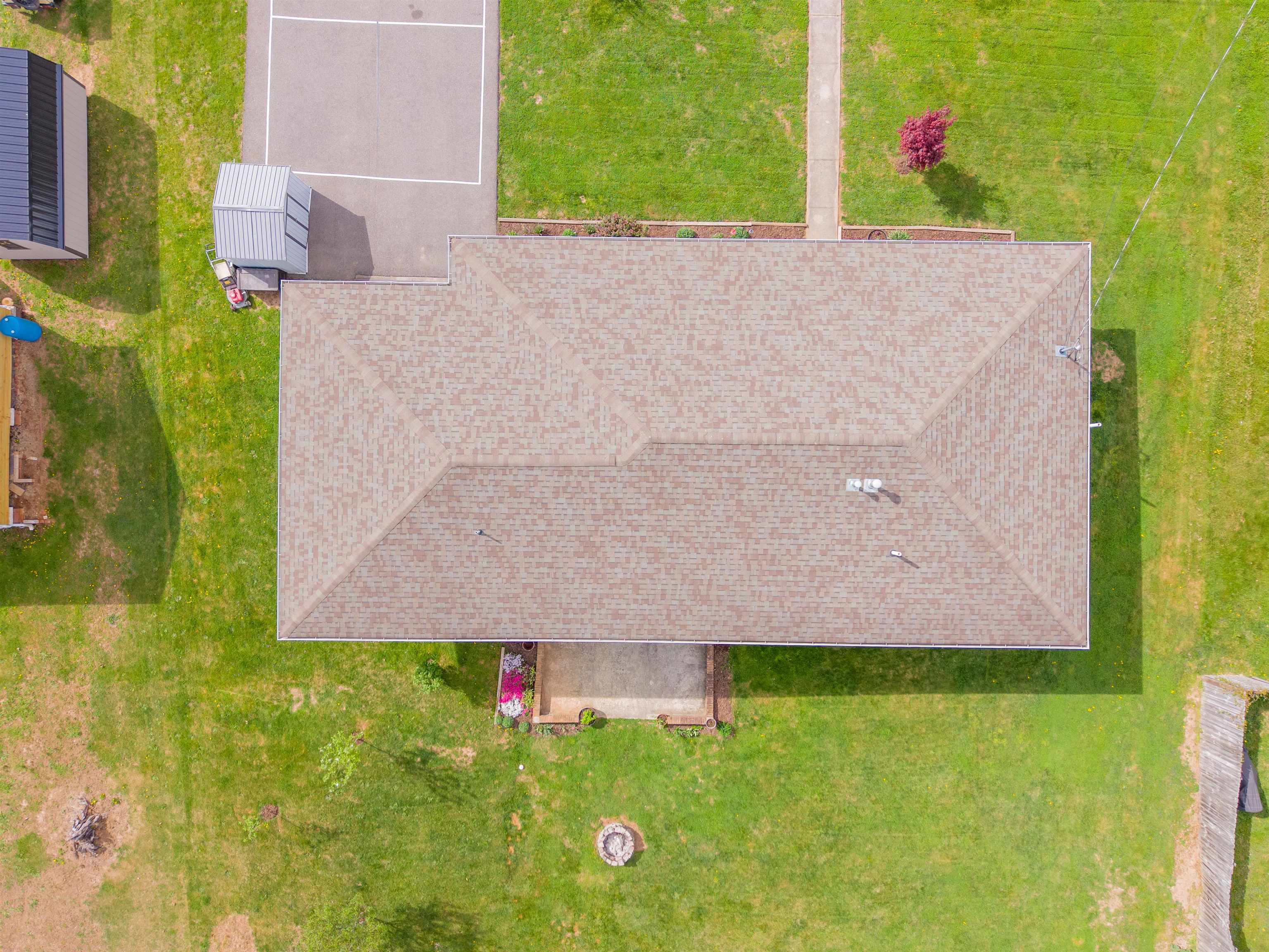 913 Locust Drive Pearisburg VA 24134