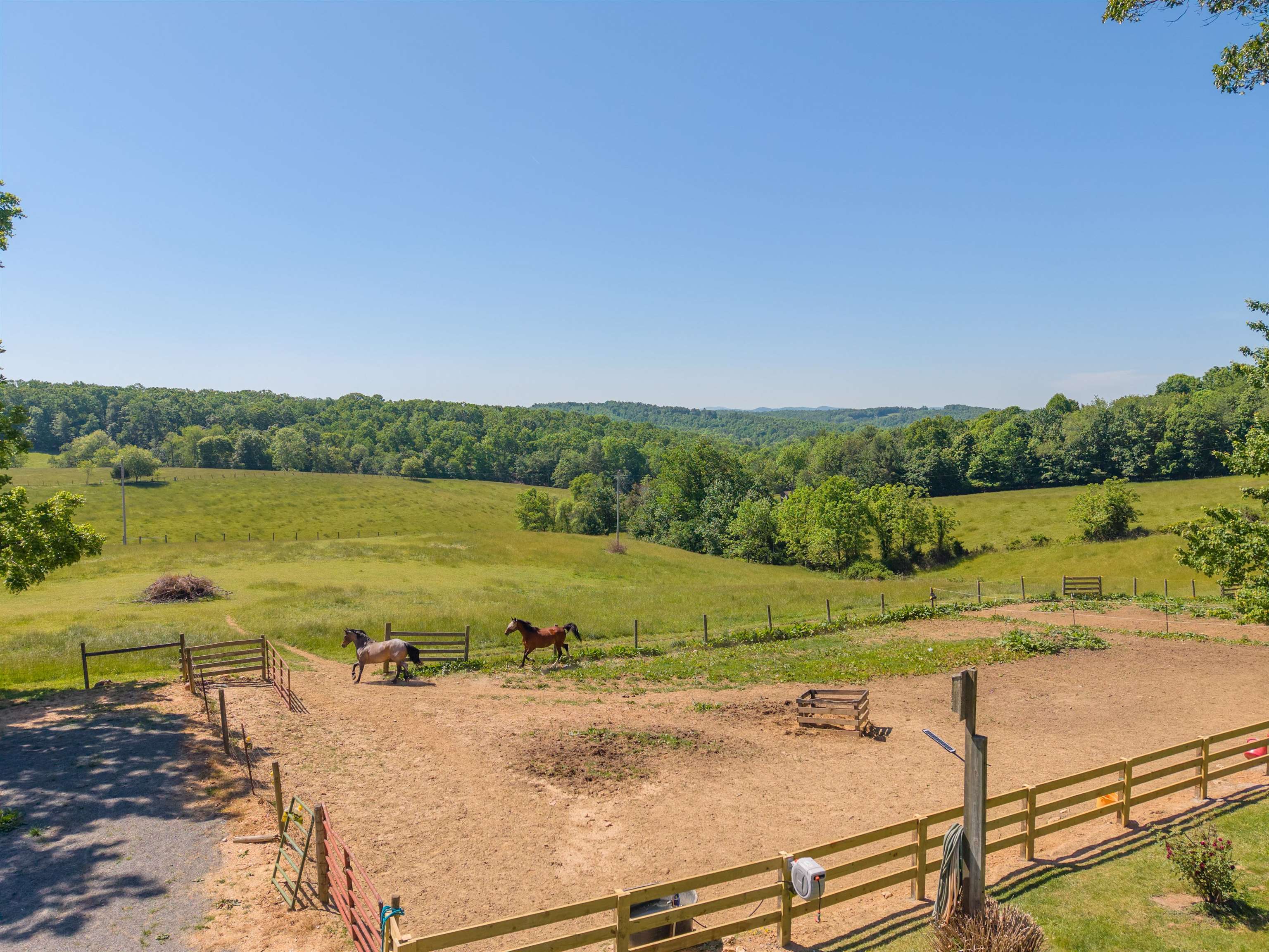 1865 Oak Grove Road Woodlawn VA 24381