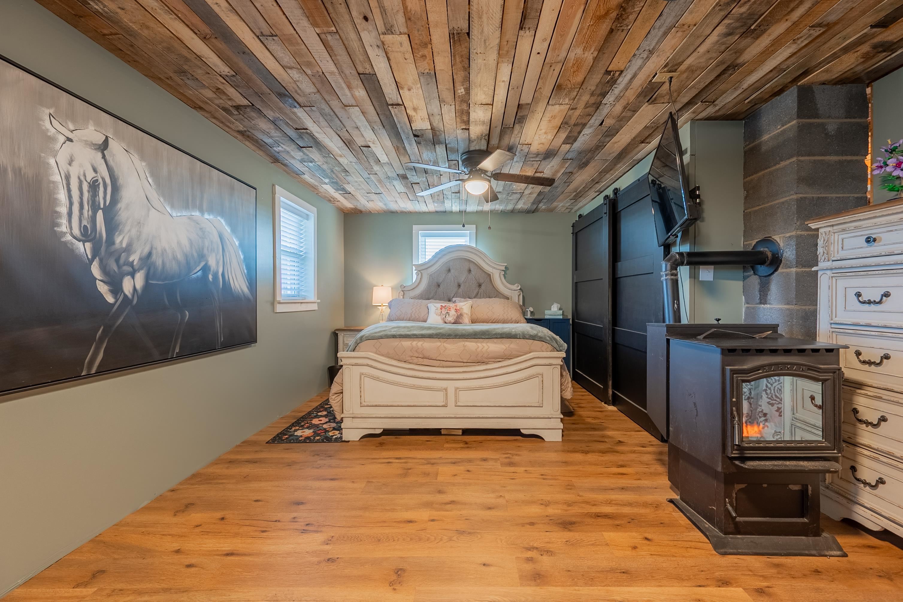 1865 Oak Grove Road Woodlawn VA 24381