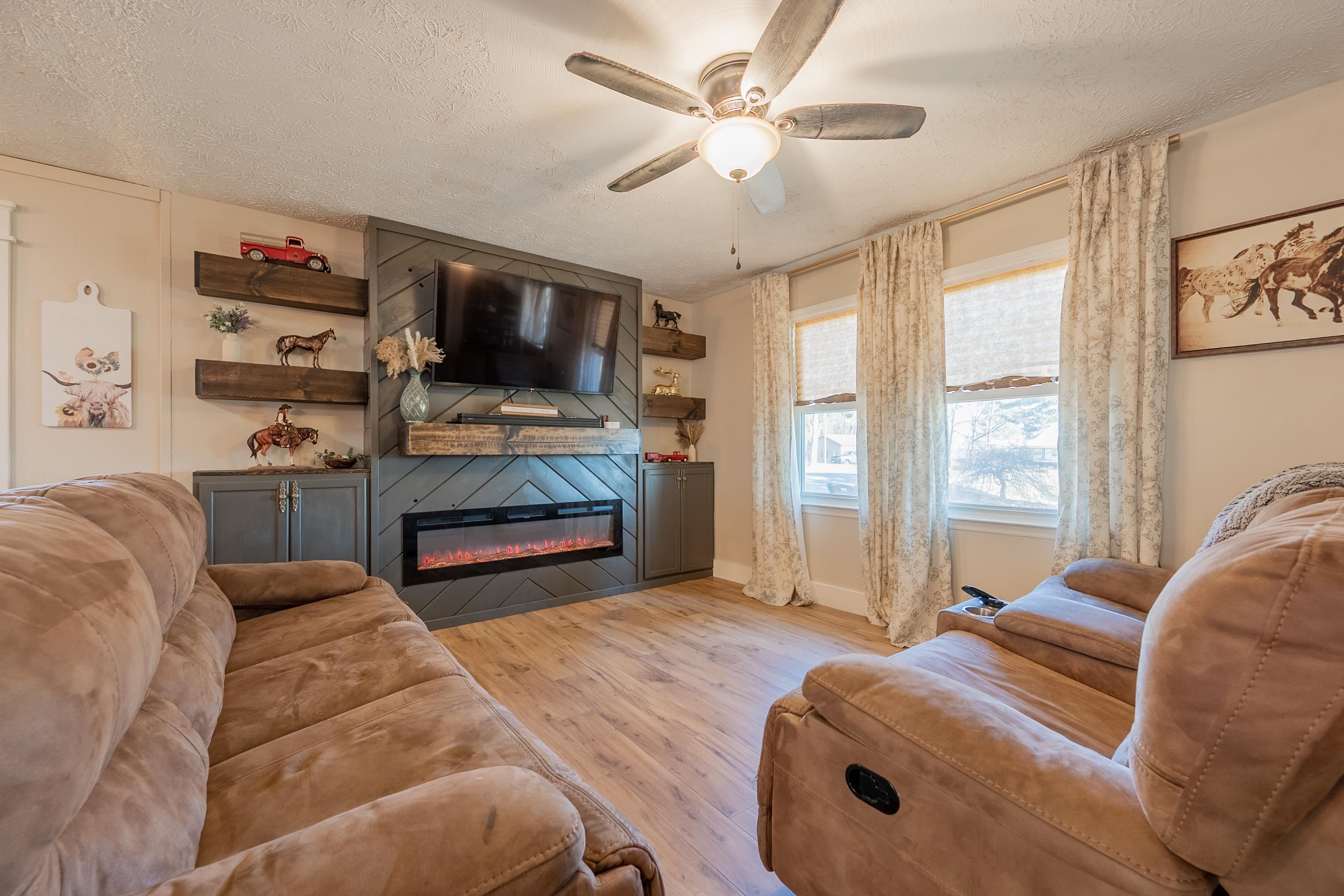 1865 Oak Grove Road Woodlawn VA 24381