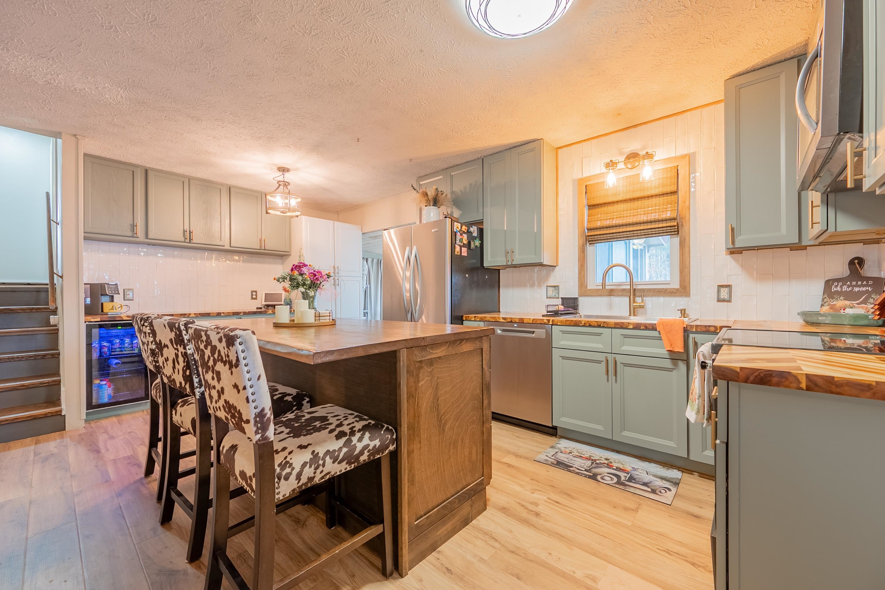 1865 Oak Grove Road Woodlawn VA 24381