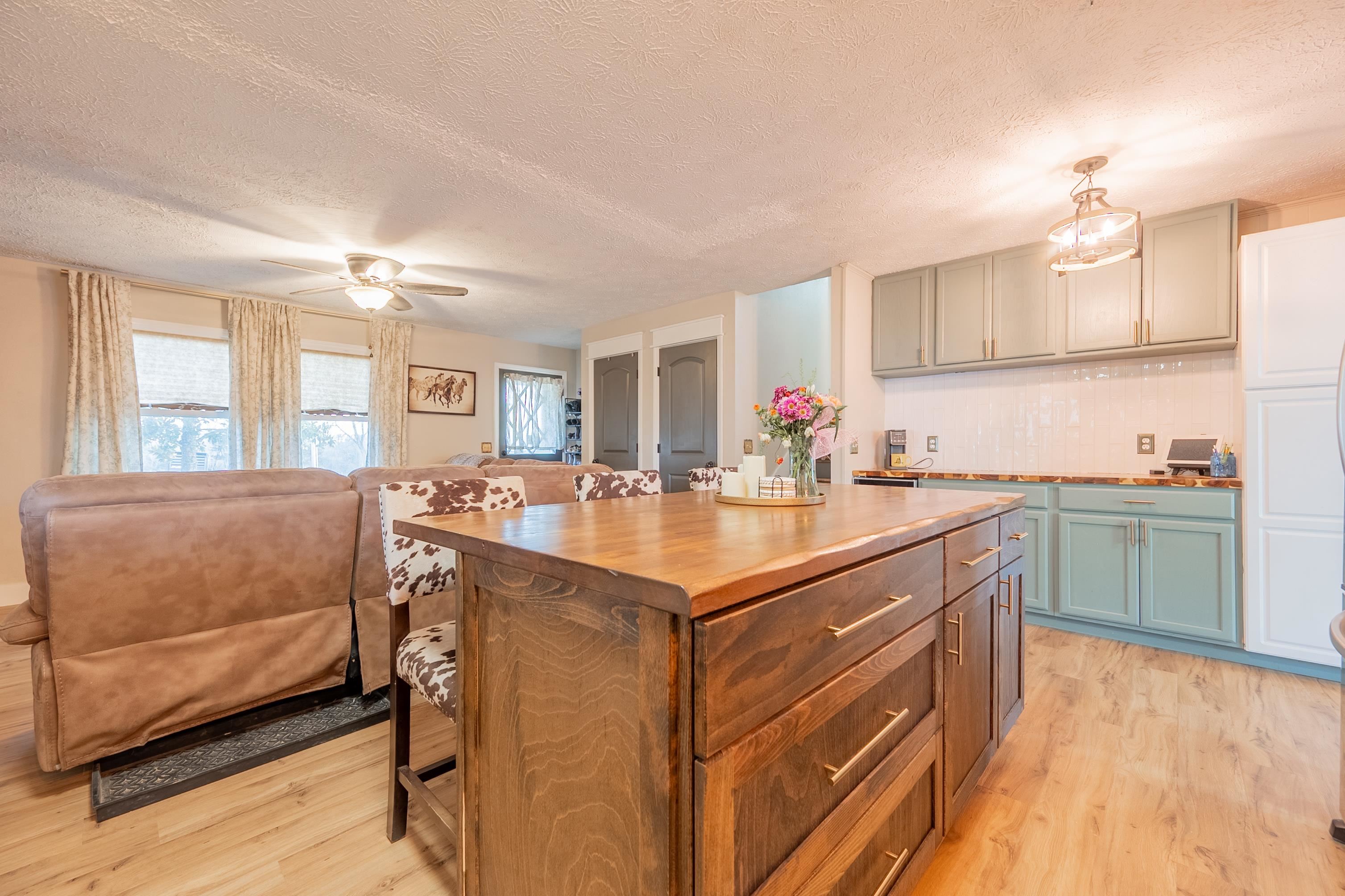 1865 Oak Grove Road Woodlawn VA 24381