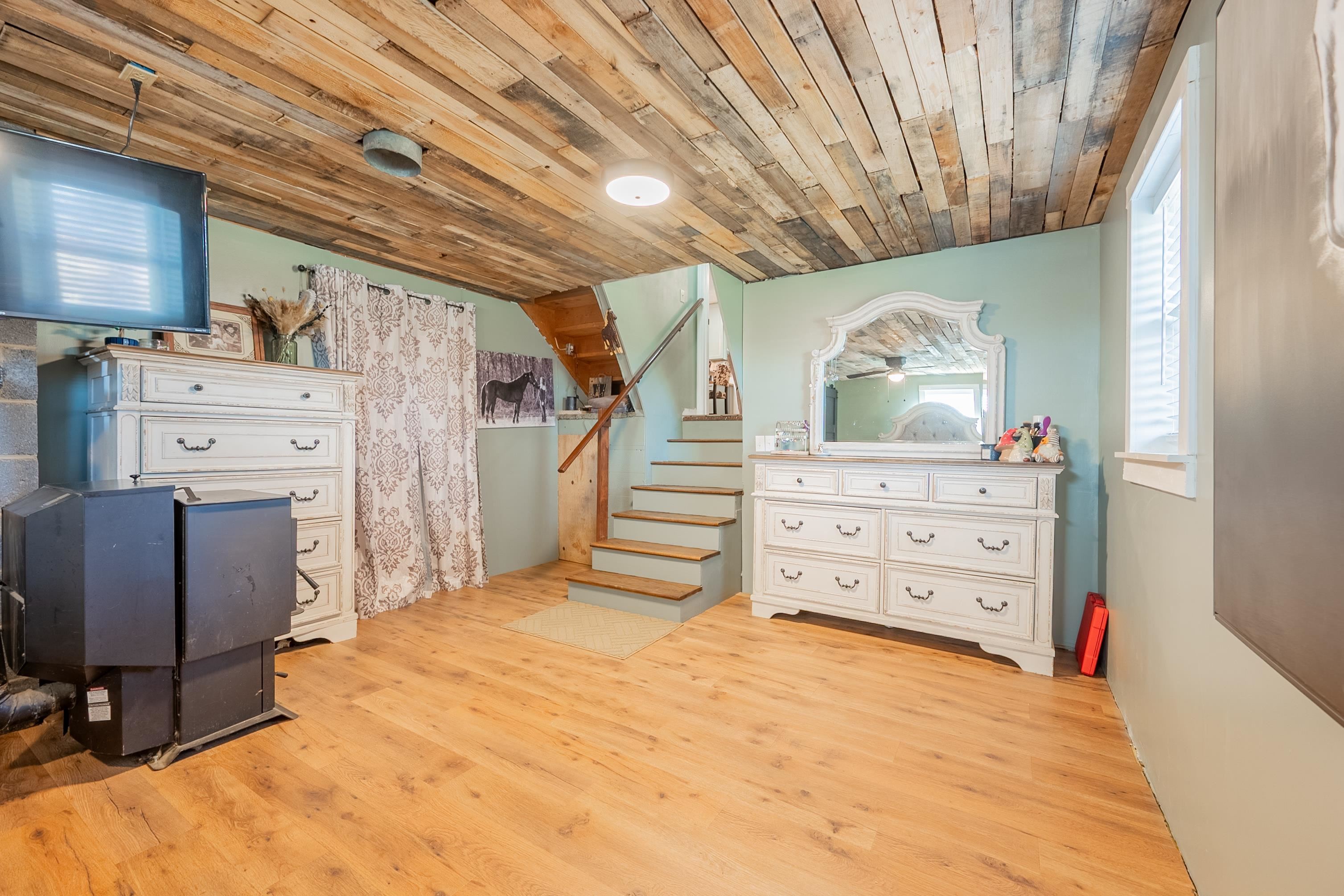 1865 Oak Grove Road Woodlawn VA 24381