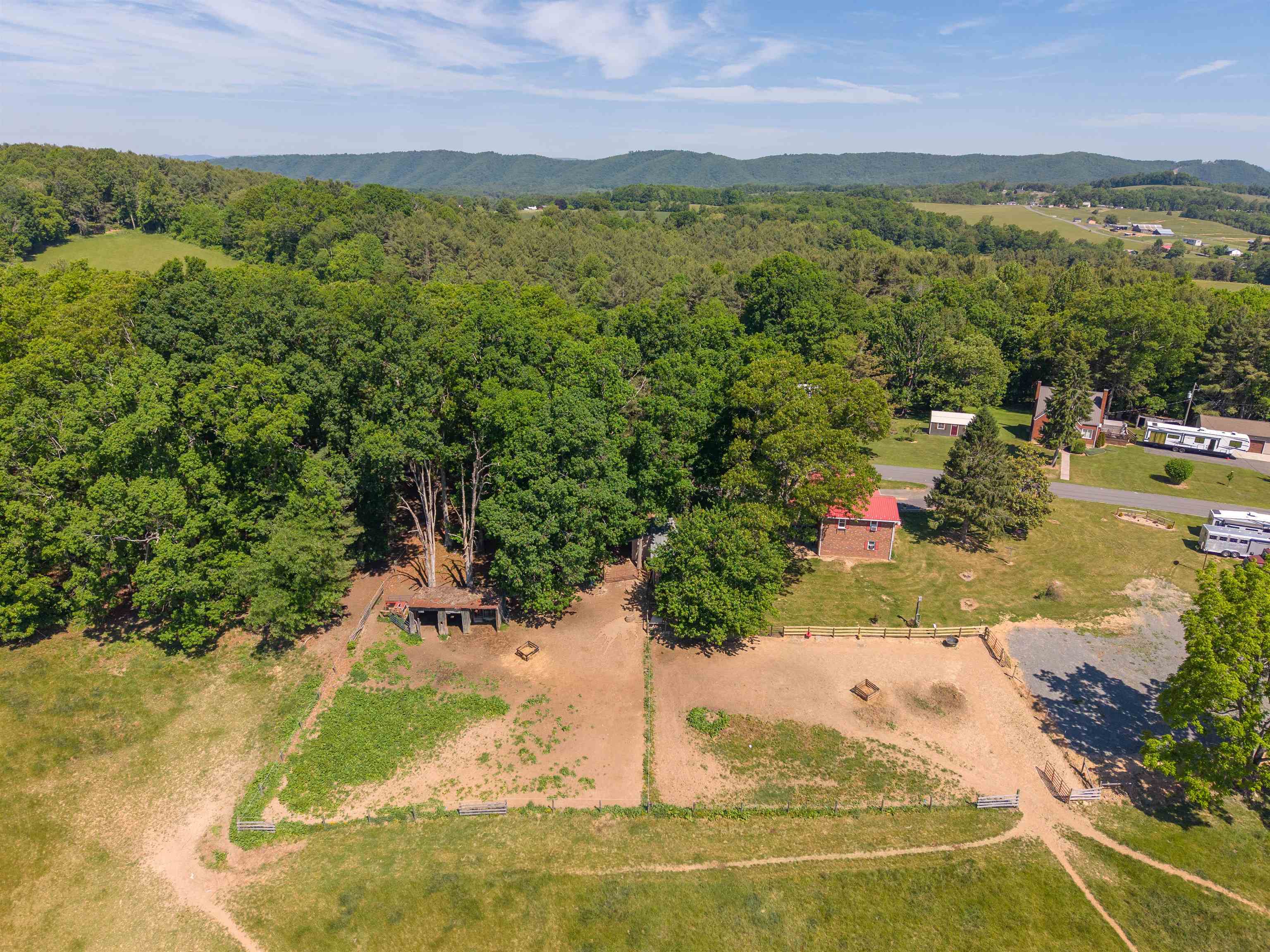 1865 Oak Grove Road Woodlawn VA 24381