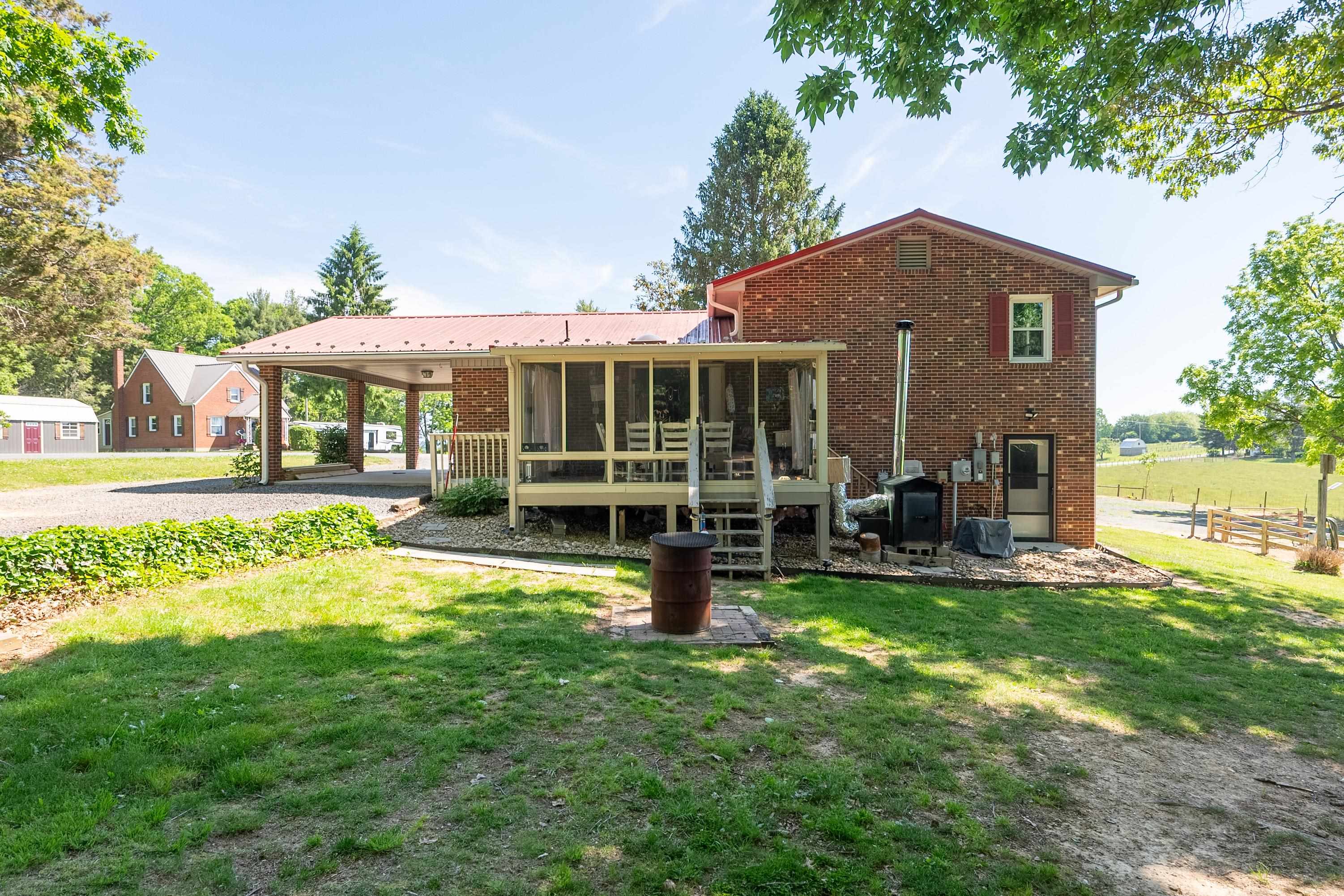 1865 Oak Grove Road Woodlawn VA 24381