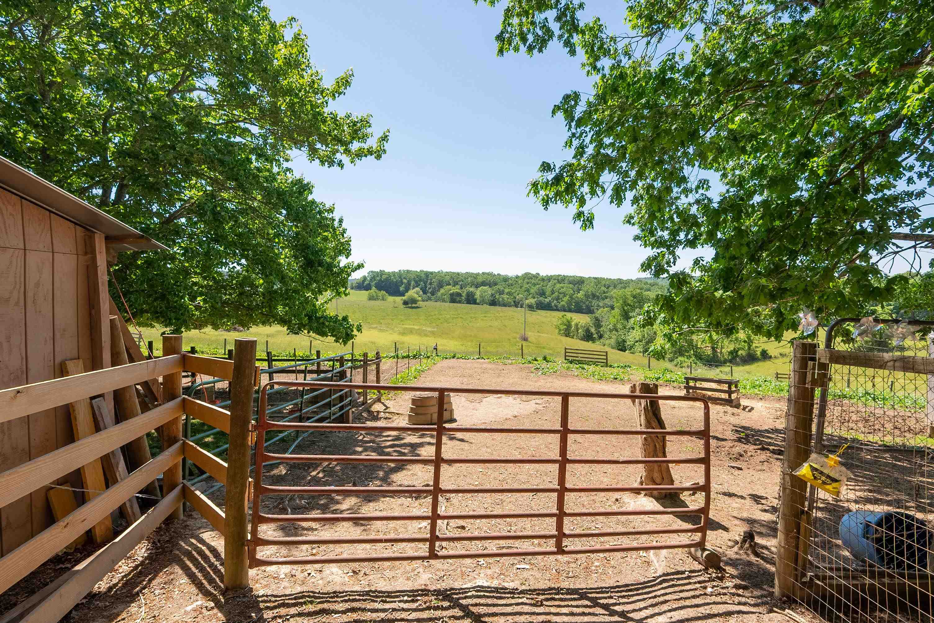 1865 Oak Grove Road Woodlawn VA 24381