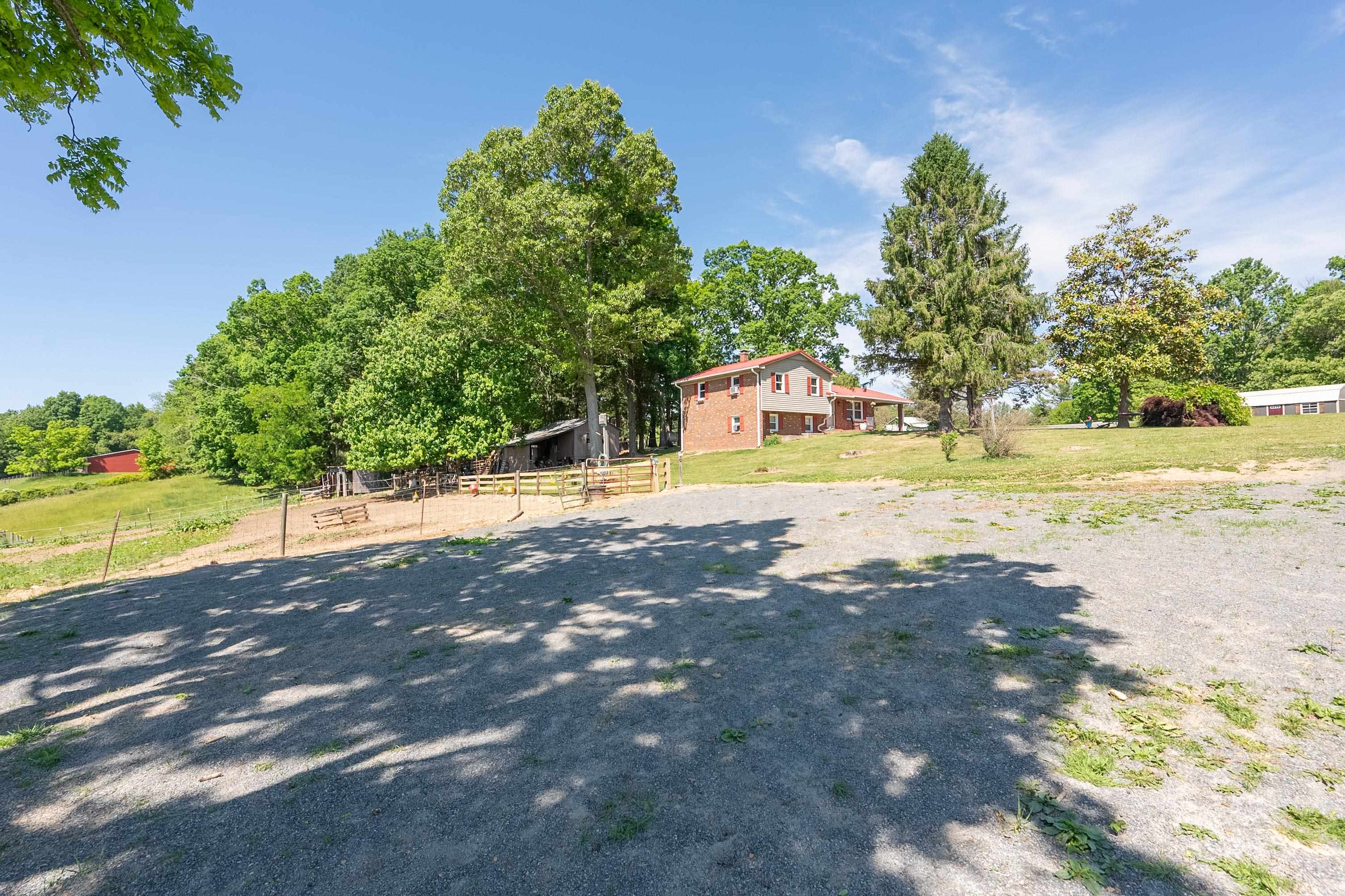 1865 Oak Grove Road Woodlawn VA 24381