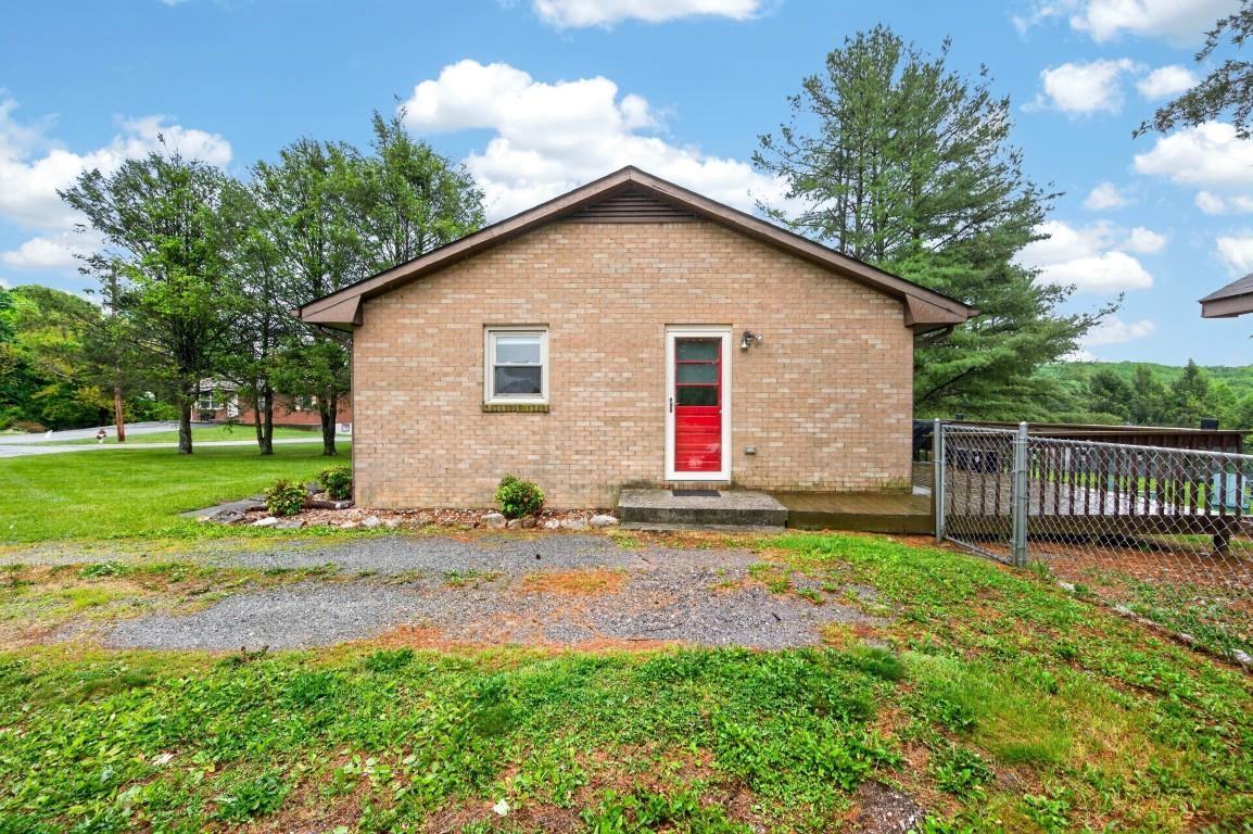 6063 Hillcrest Place Dublin VA 24084