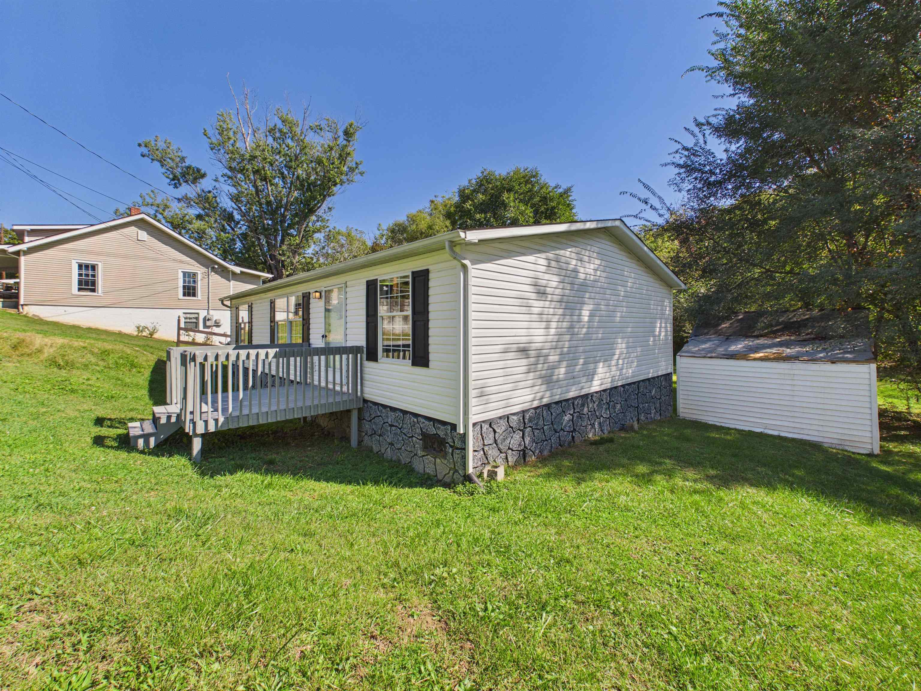 604 Newbern Road Pulaski VA 24301