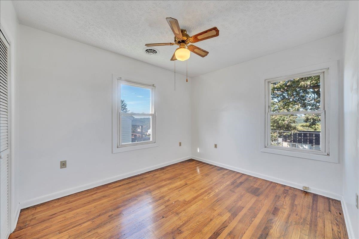 1517 5th Street Radford VA 24141