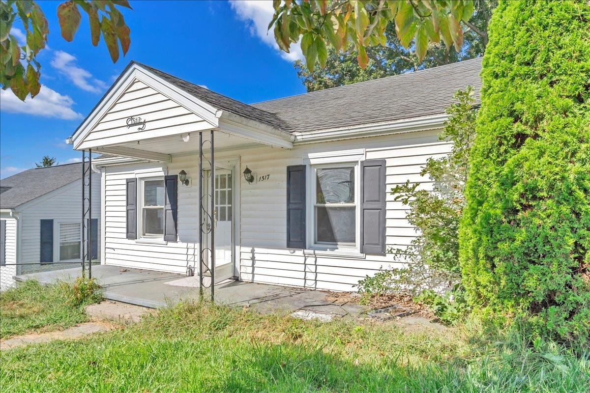 1517 5th Street Radford VA 24141