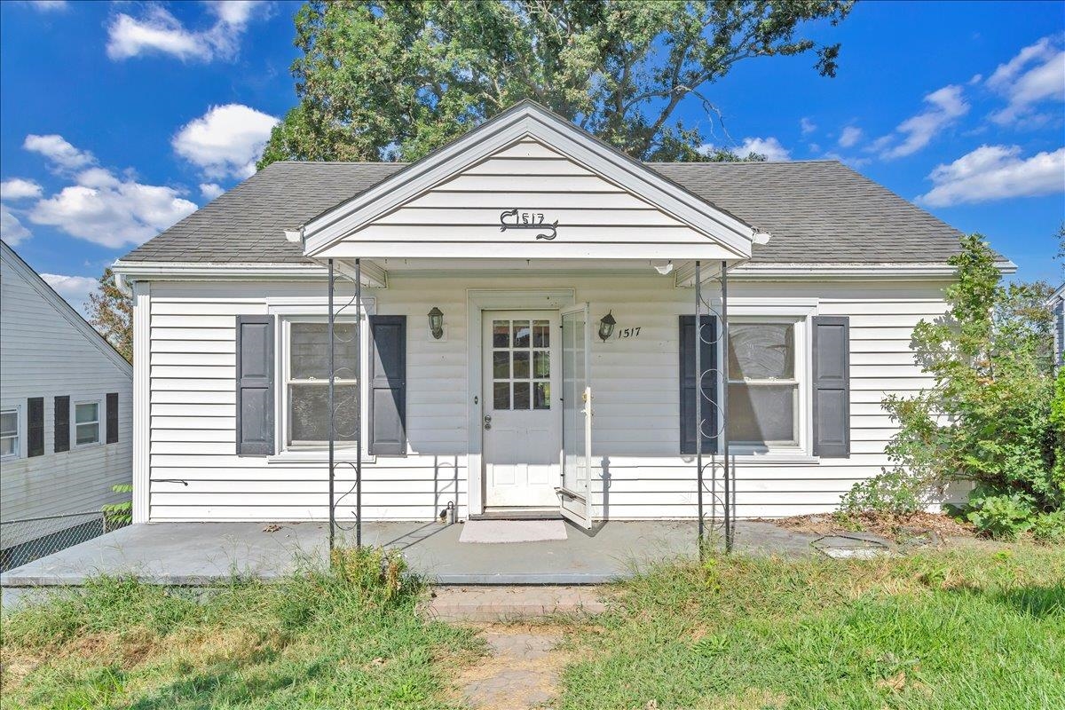 1517 5th Street Radford VA 24141