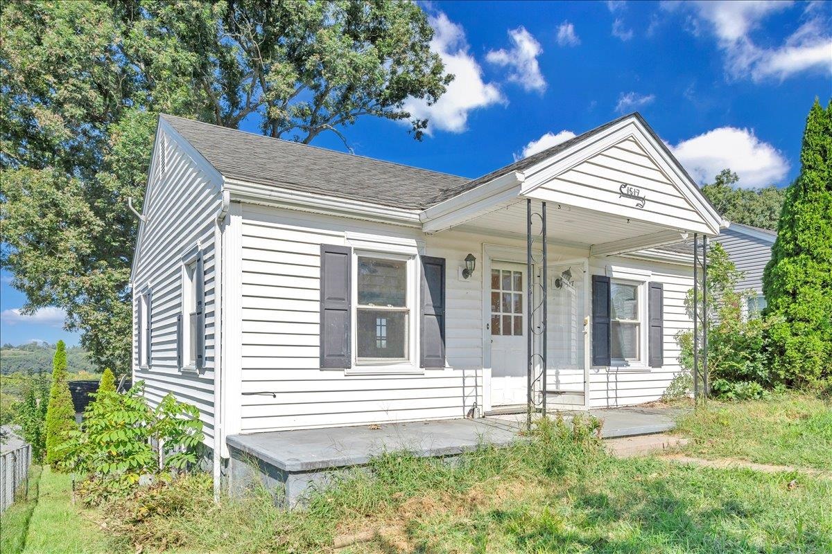 1517 5th Street Radford VA 24141
