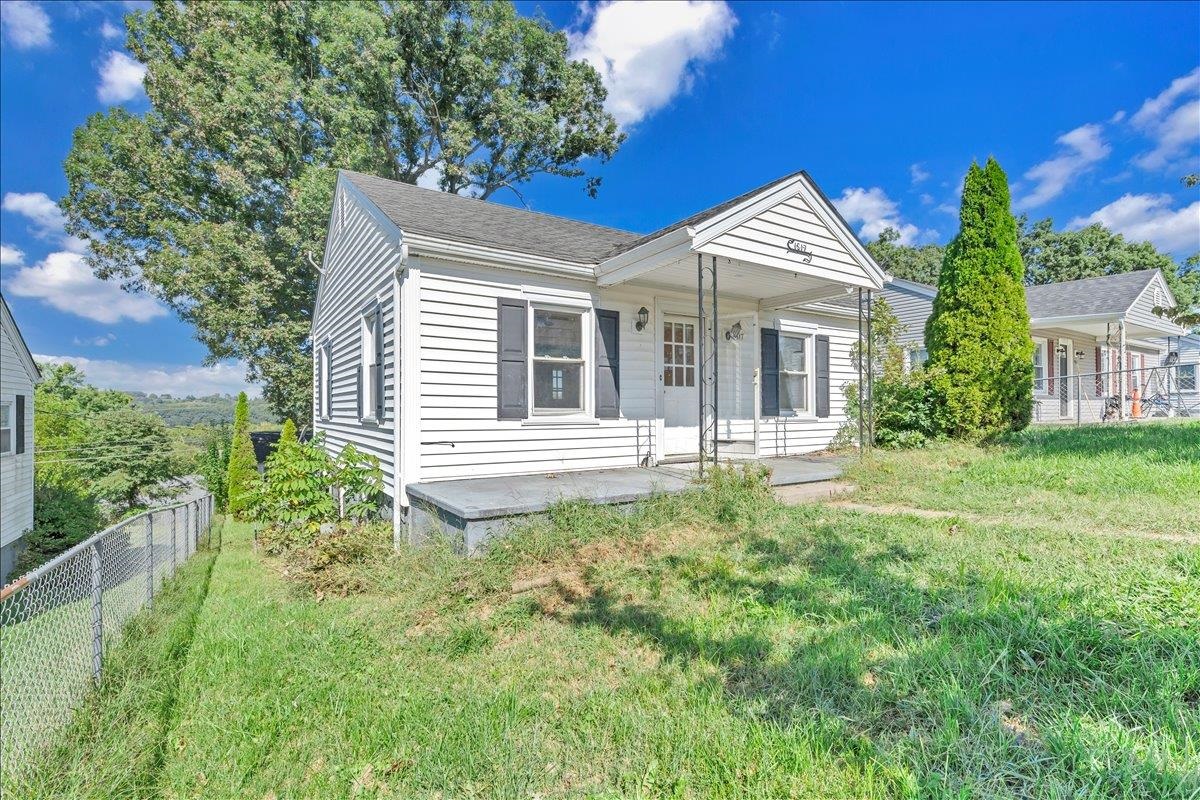 1517 5th Street Radford VA 24141