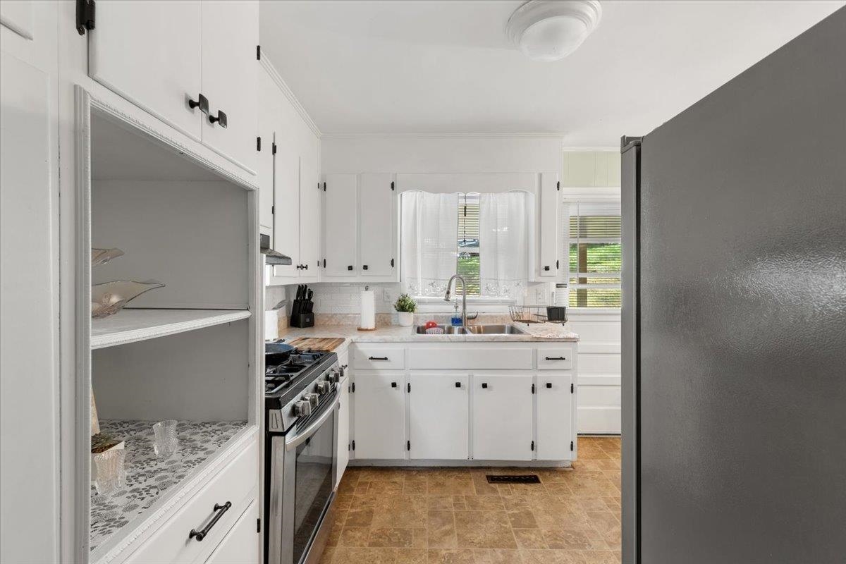 305 8th Avenue Radford VA 24141