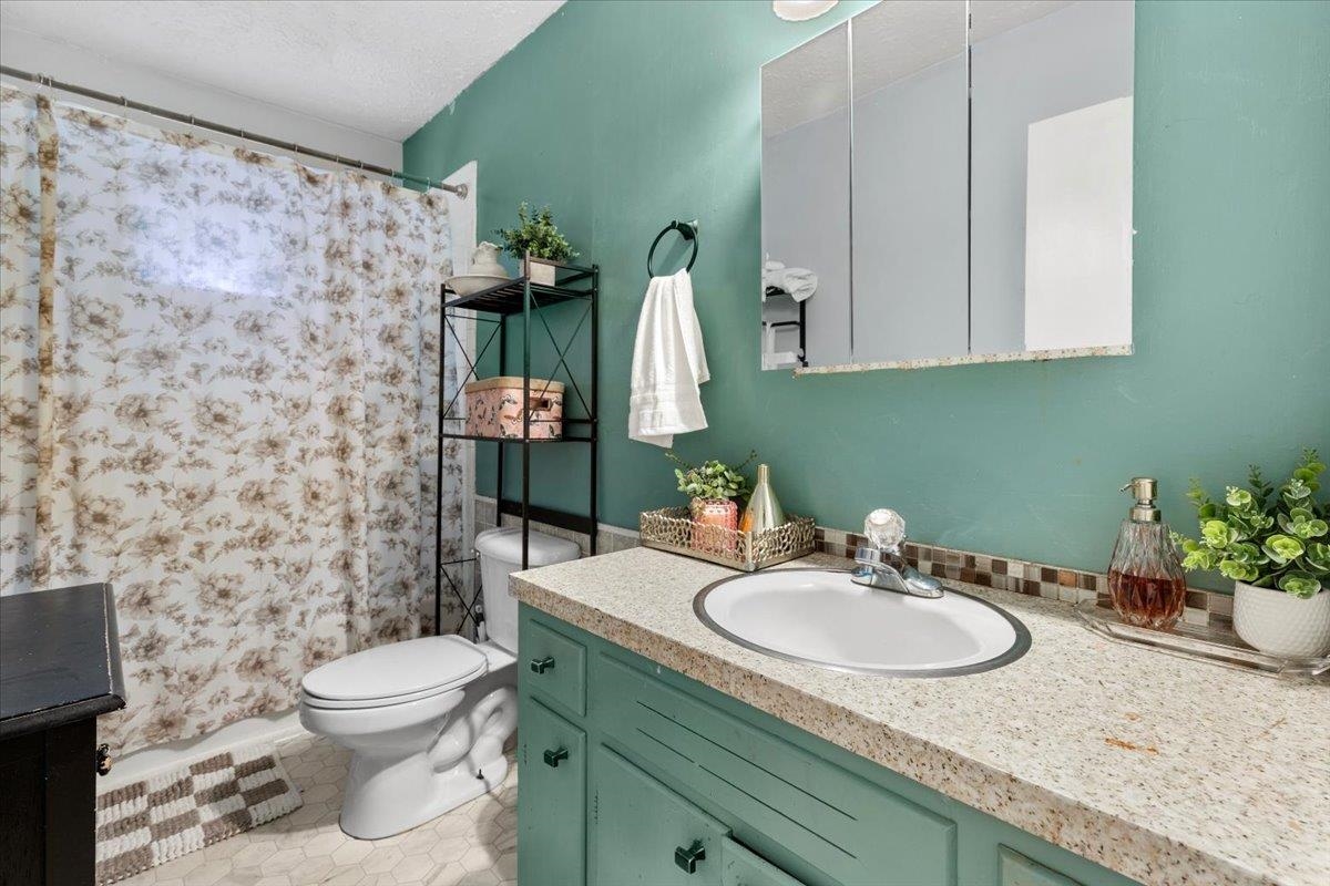 305 8th Avenue Radford VA 24141