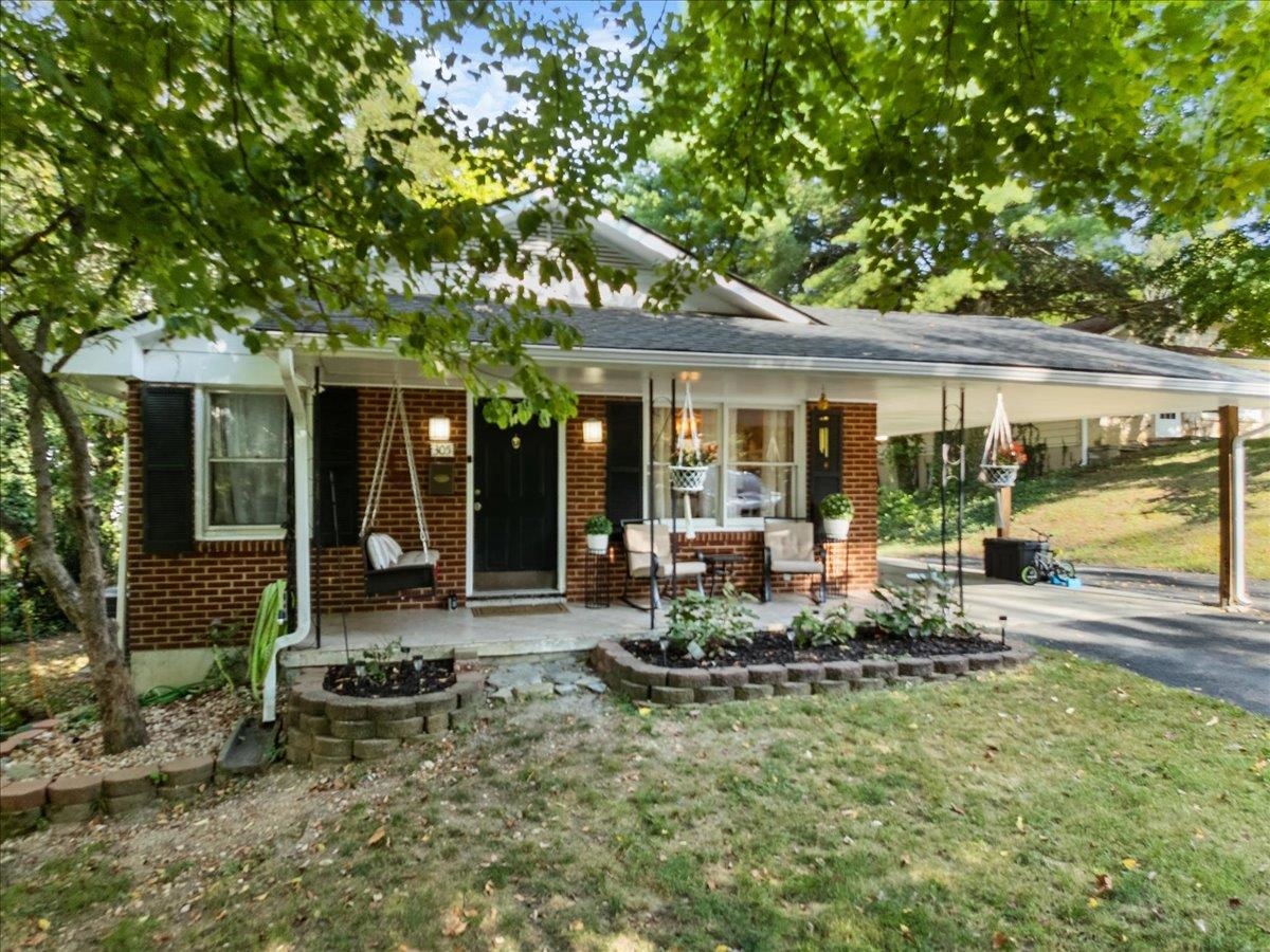 305 8th Avenue Radford VA 24141