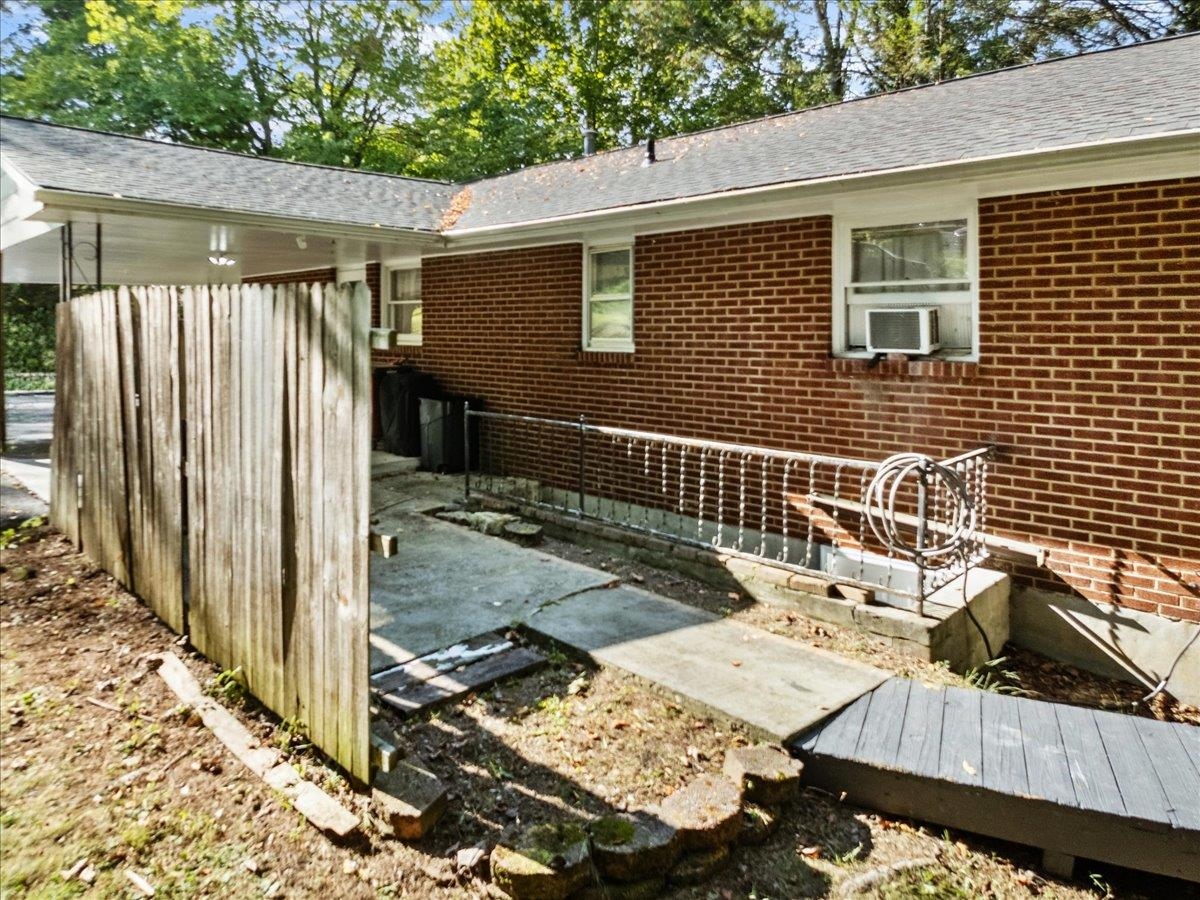 305 8th Avenue Radford VA 24141