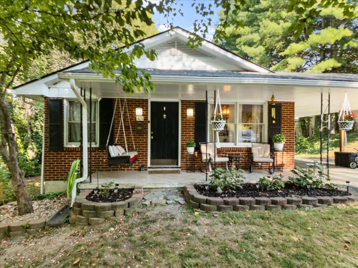 305 8th Avenue Radford VA 24141