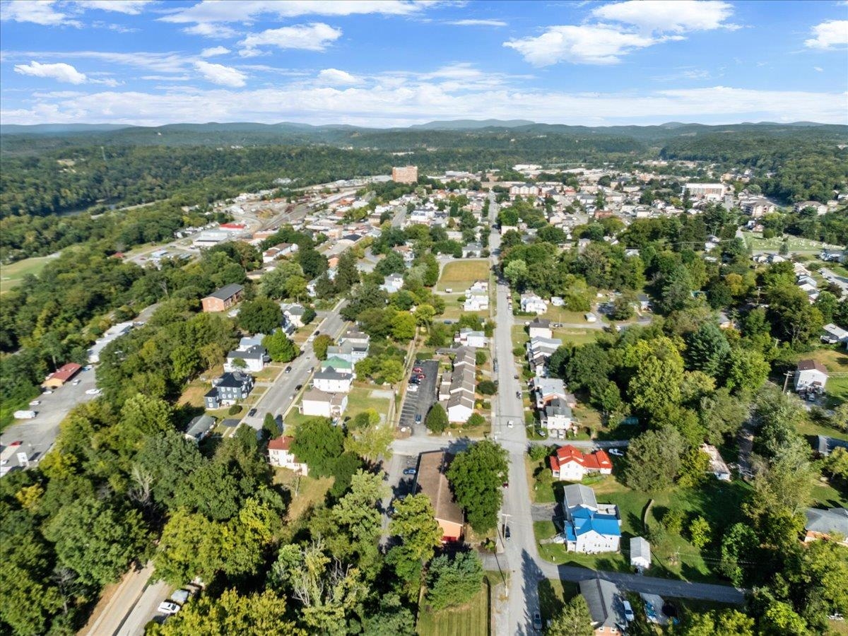 305 8th Avenue Radford VA 24141