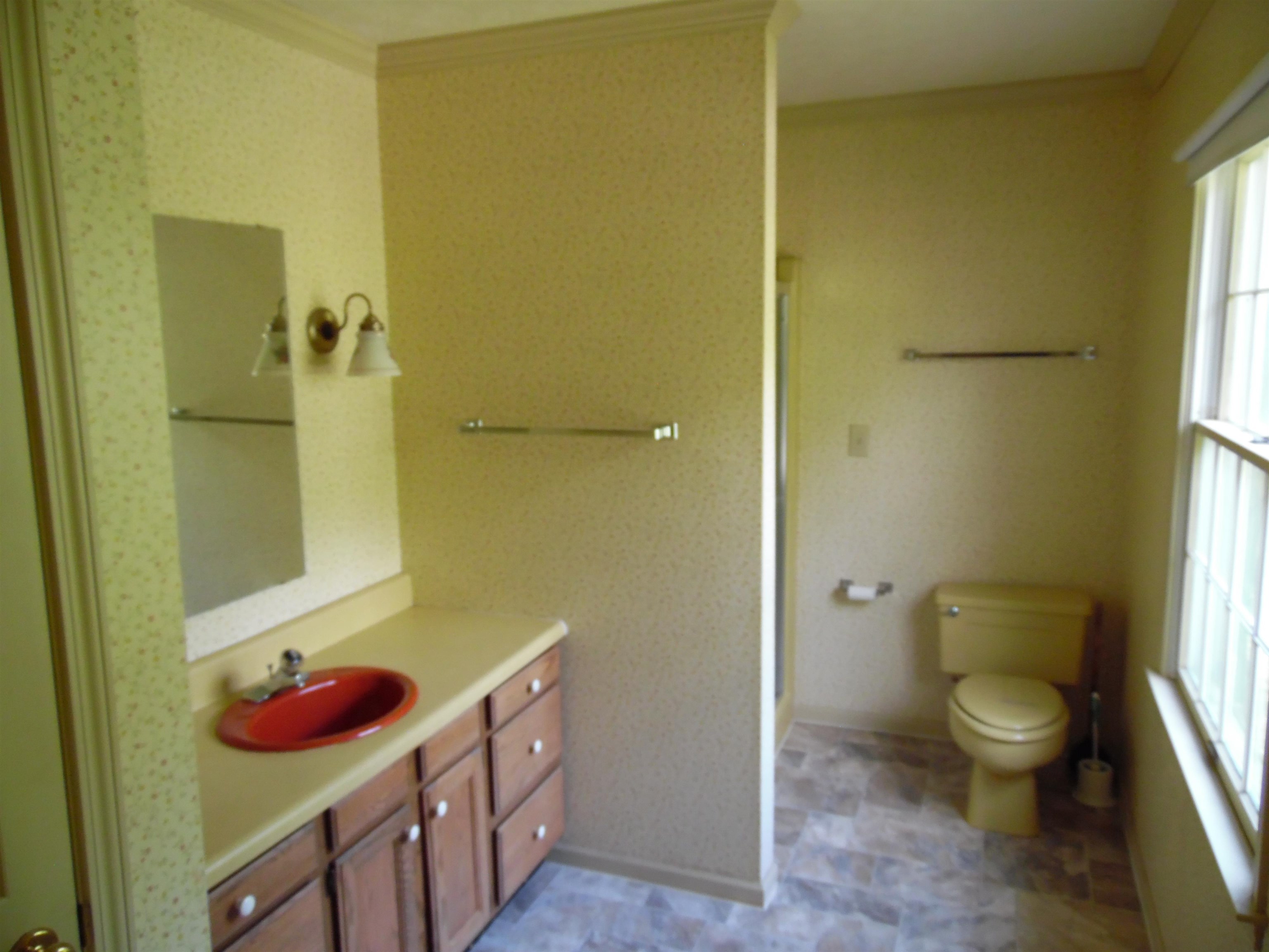 204 Fairway Drive Radford VA 24141