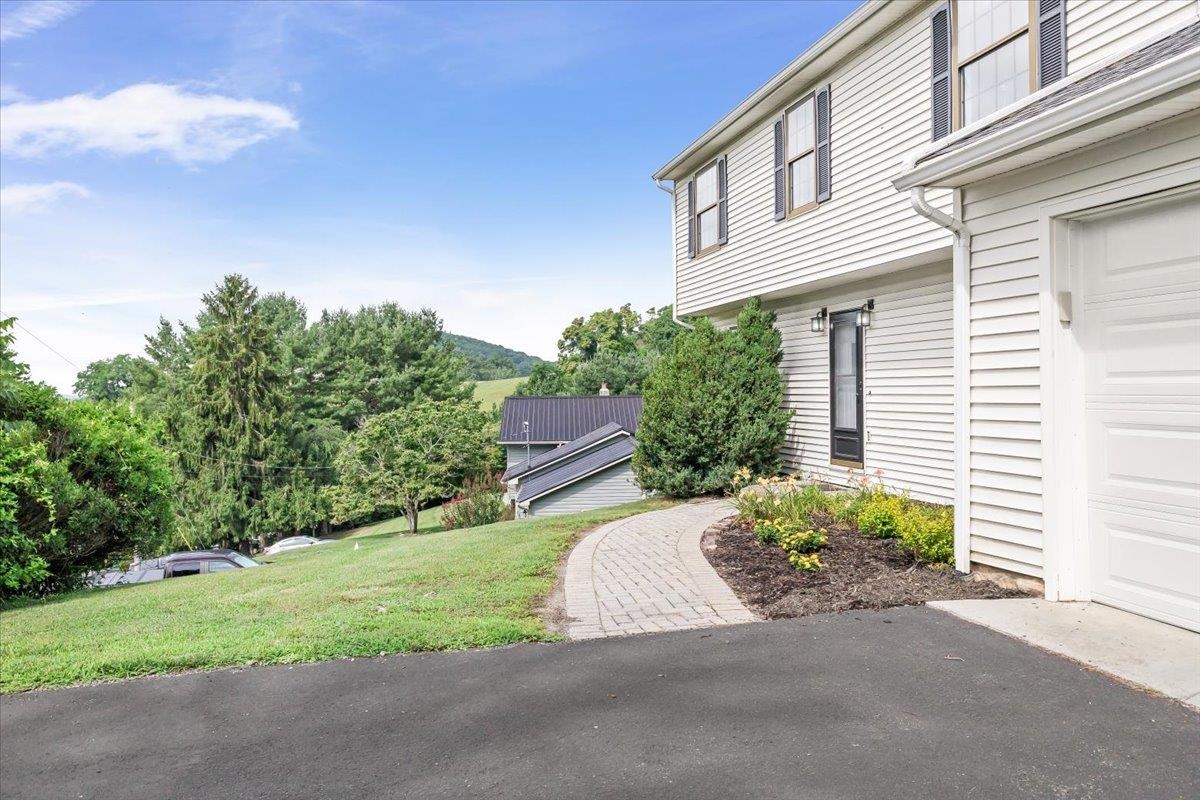 435 Mulberry Drive Christiansburg VA 24073