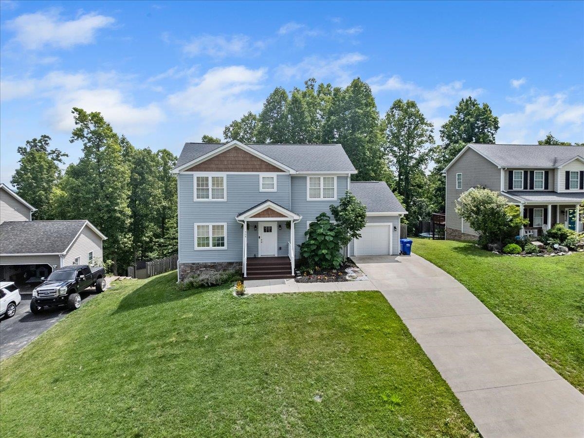 954 Brooklyn Avenue Christiansburg VA 24073