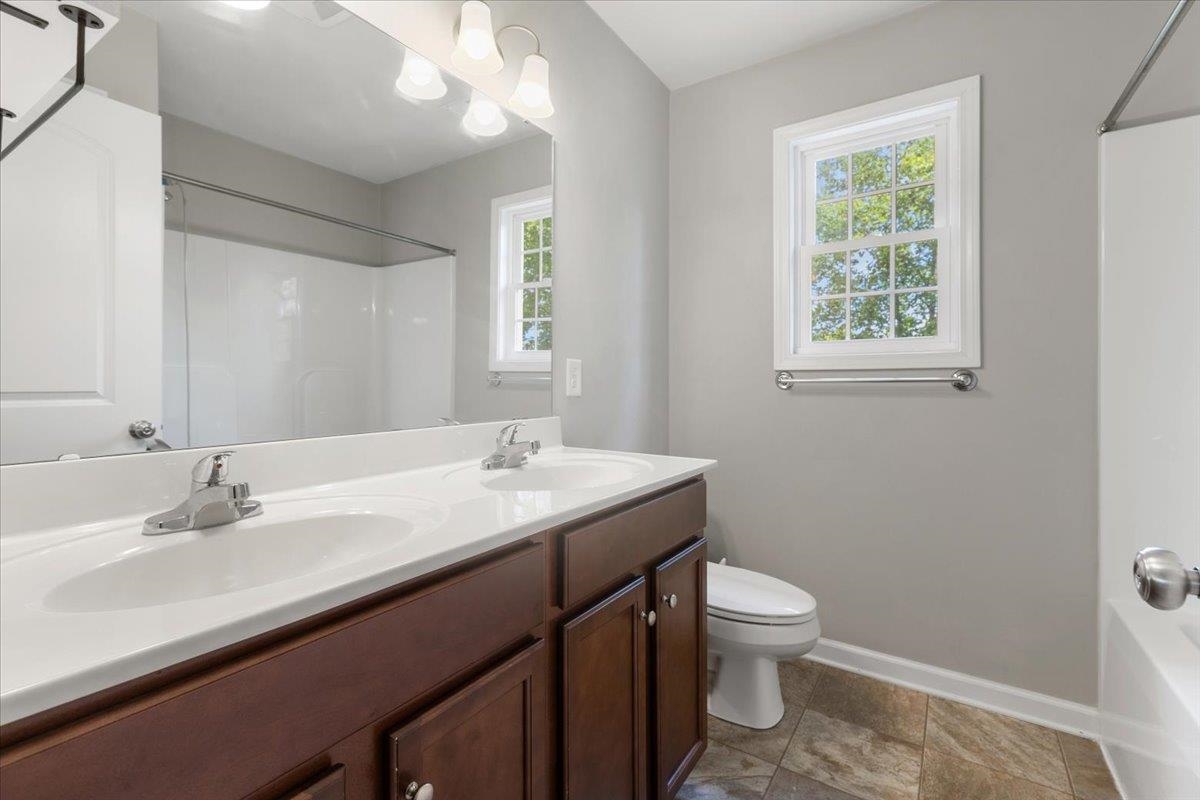 954 Brooklyn Avenue Christiansburg VA 24073