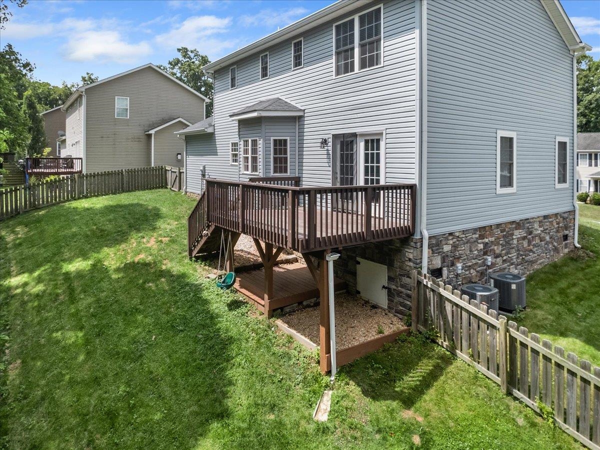 954 Brooklyn Avenue Christiansburg VA 24073