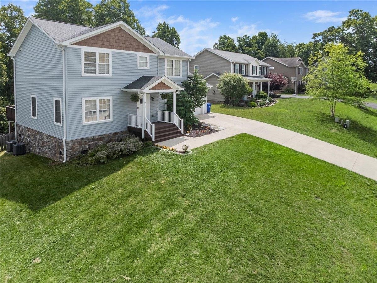 954 Brooklyn Avenue Christiansburg VA 24073