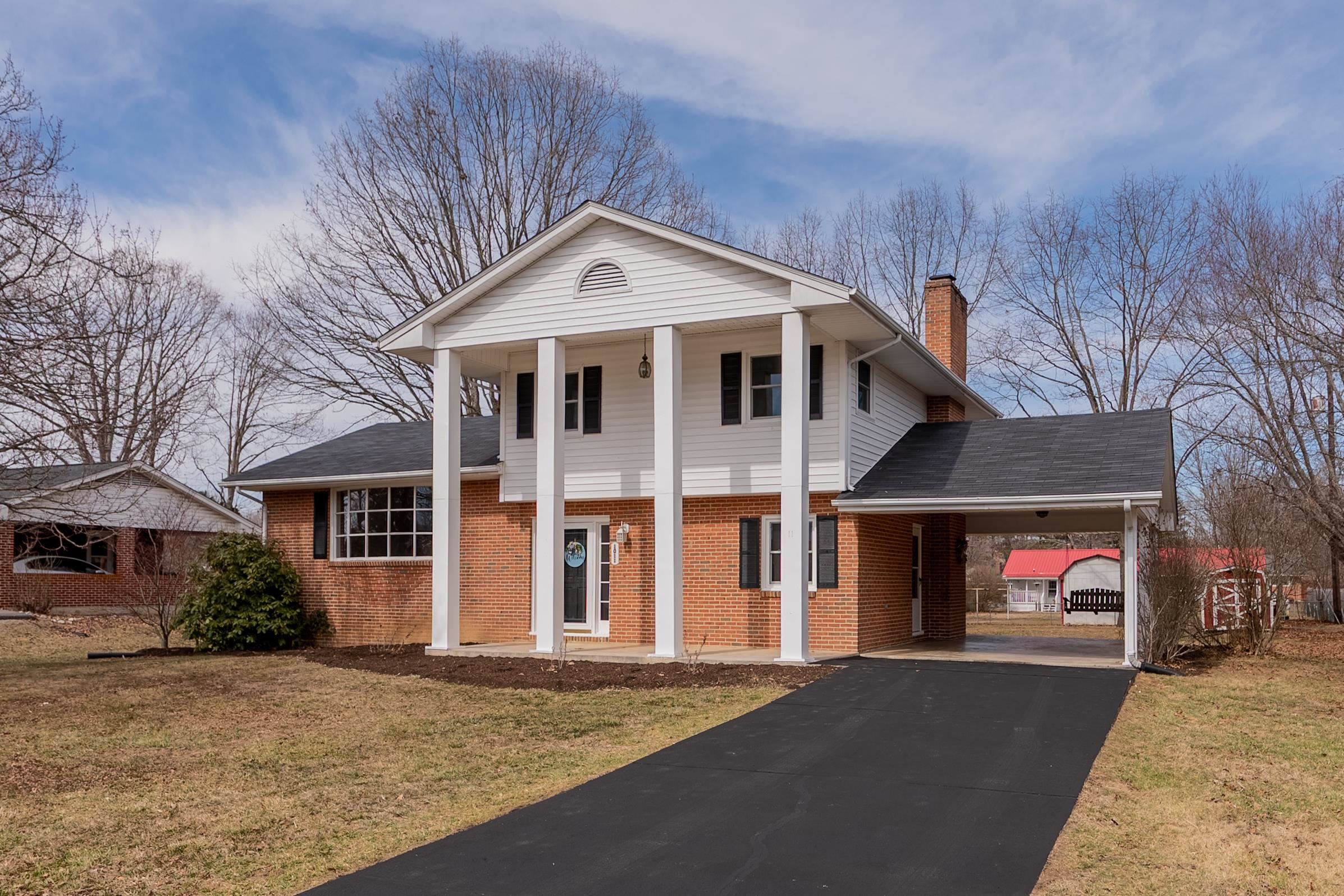 1011 Sutton Street Radford VA 24141