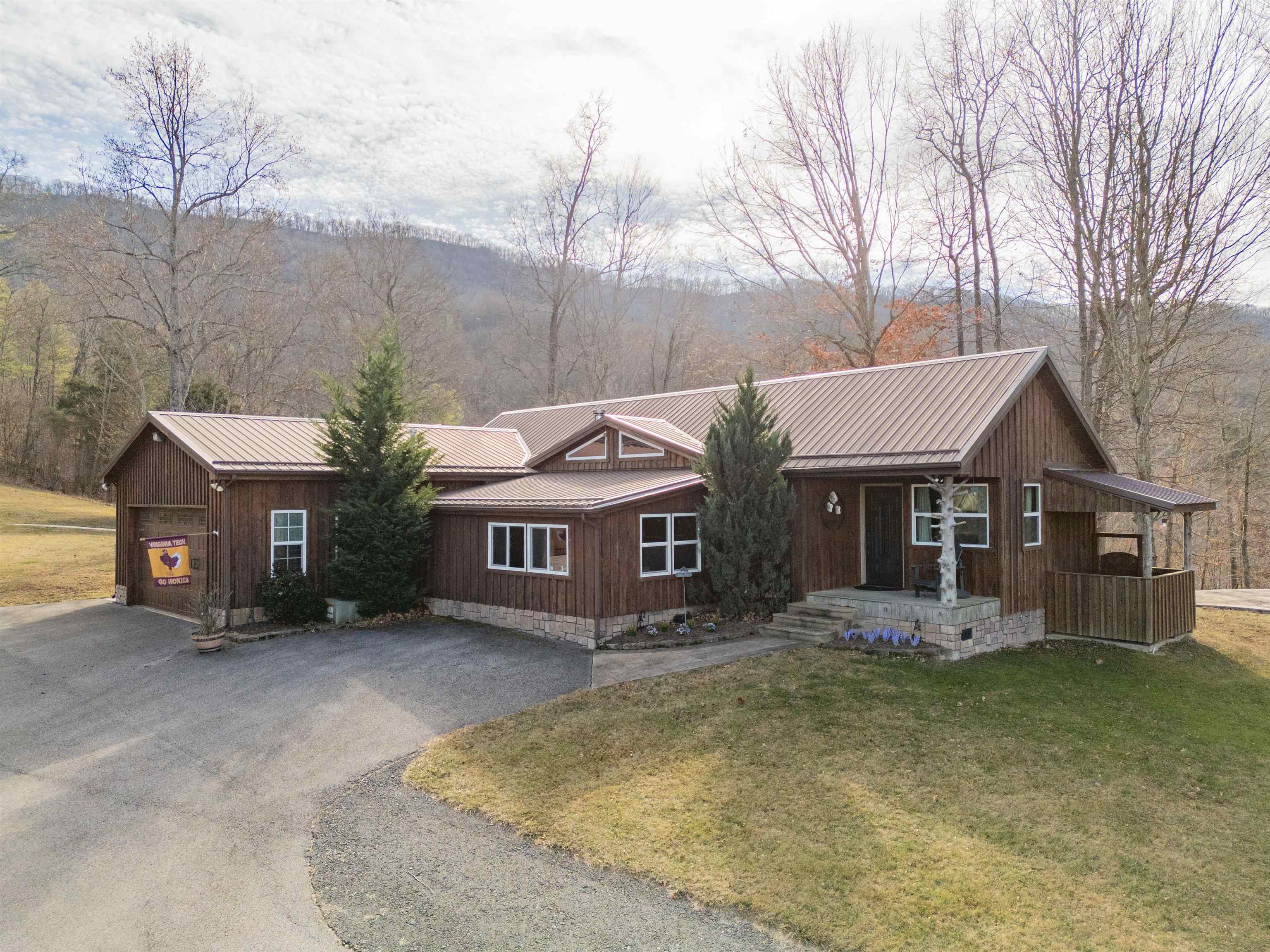 1773 Springdale Road Pearisburg VA 24134