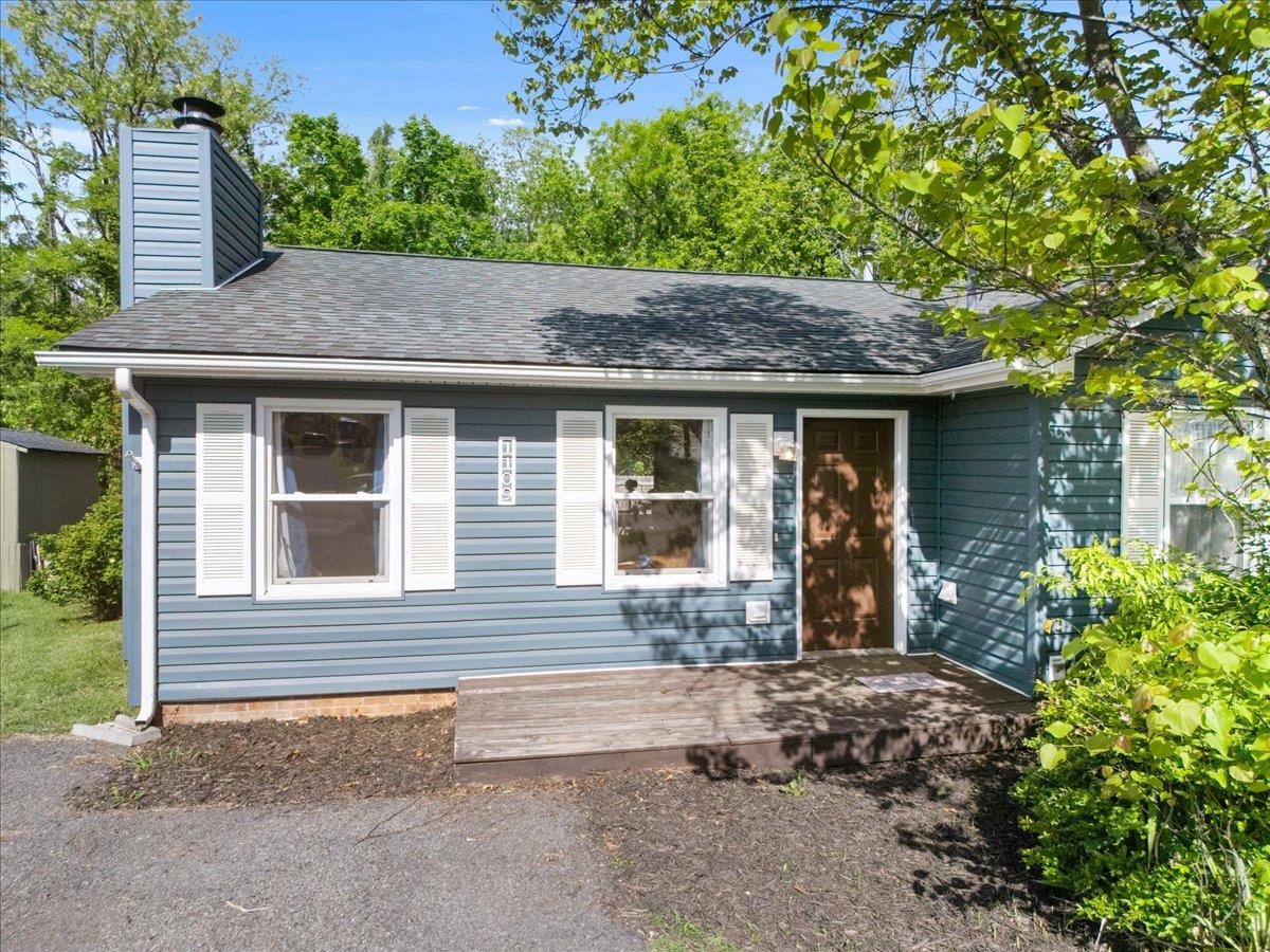1109 Scott Alan Circle Blacksburg VA 24060