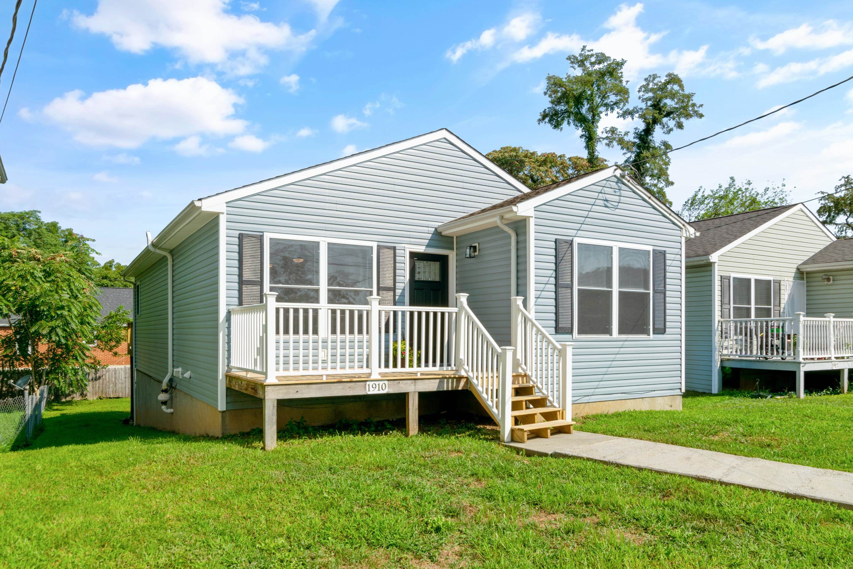 1910 Wallace Avenue Roanoke VA 24012