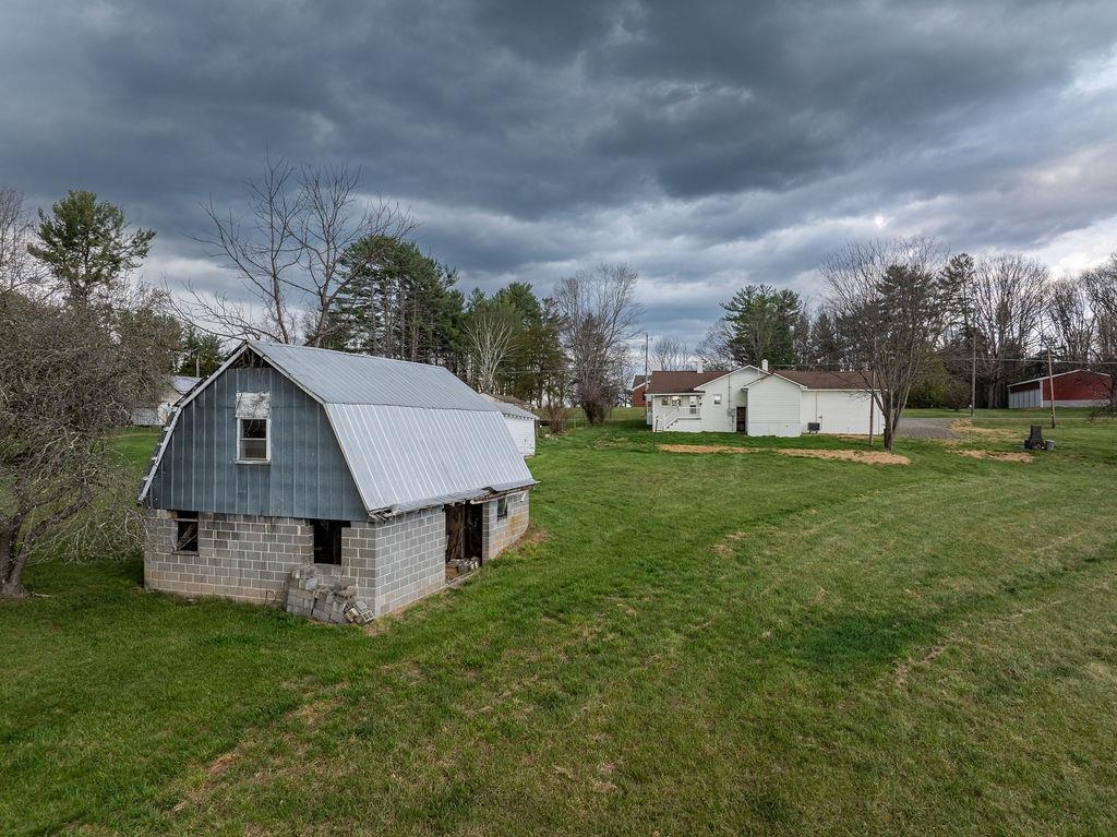 163 Pine City Road Galax VA 24333
