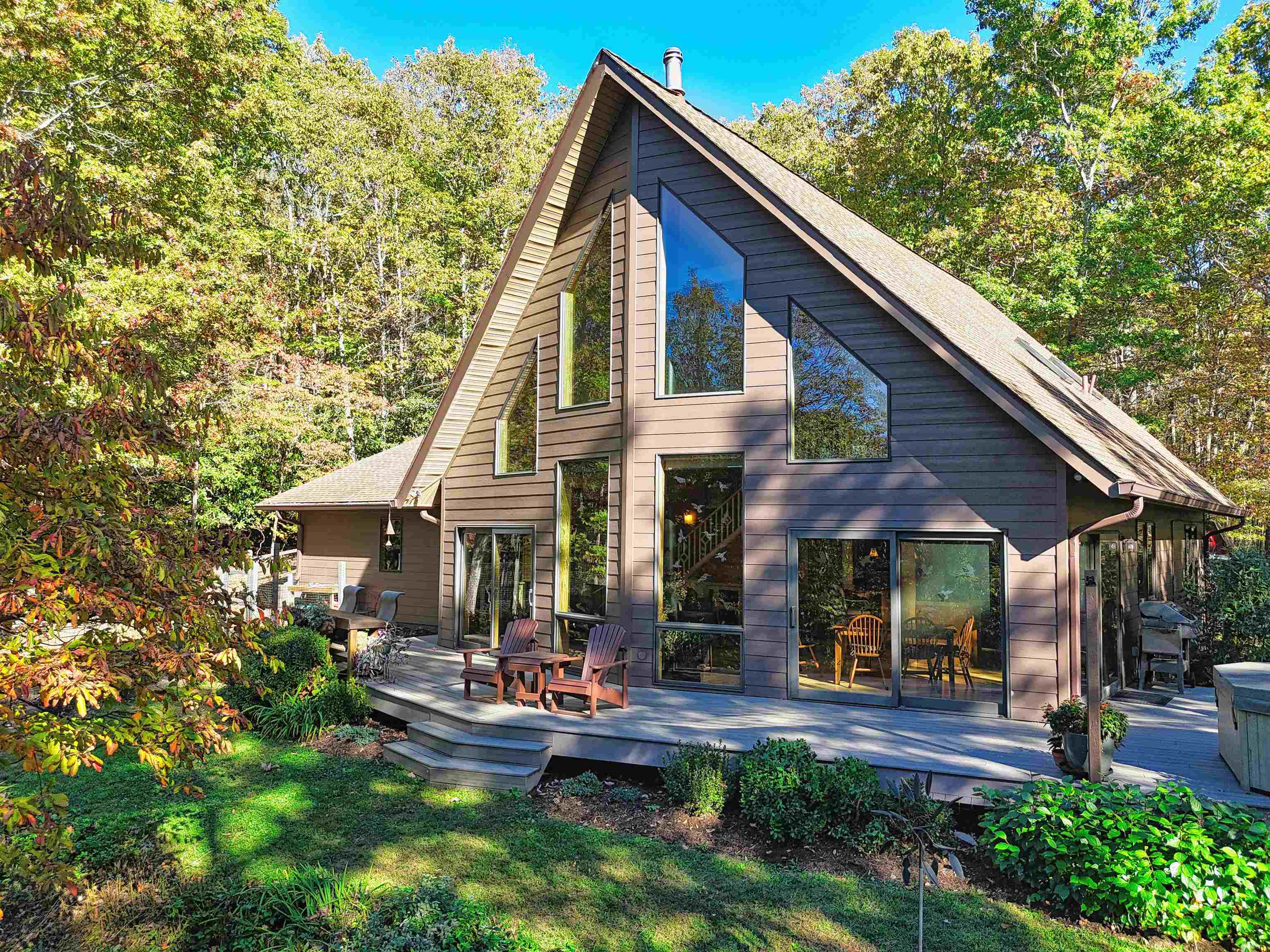2054 Duncans Chapel Road NW Willis VA 24380