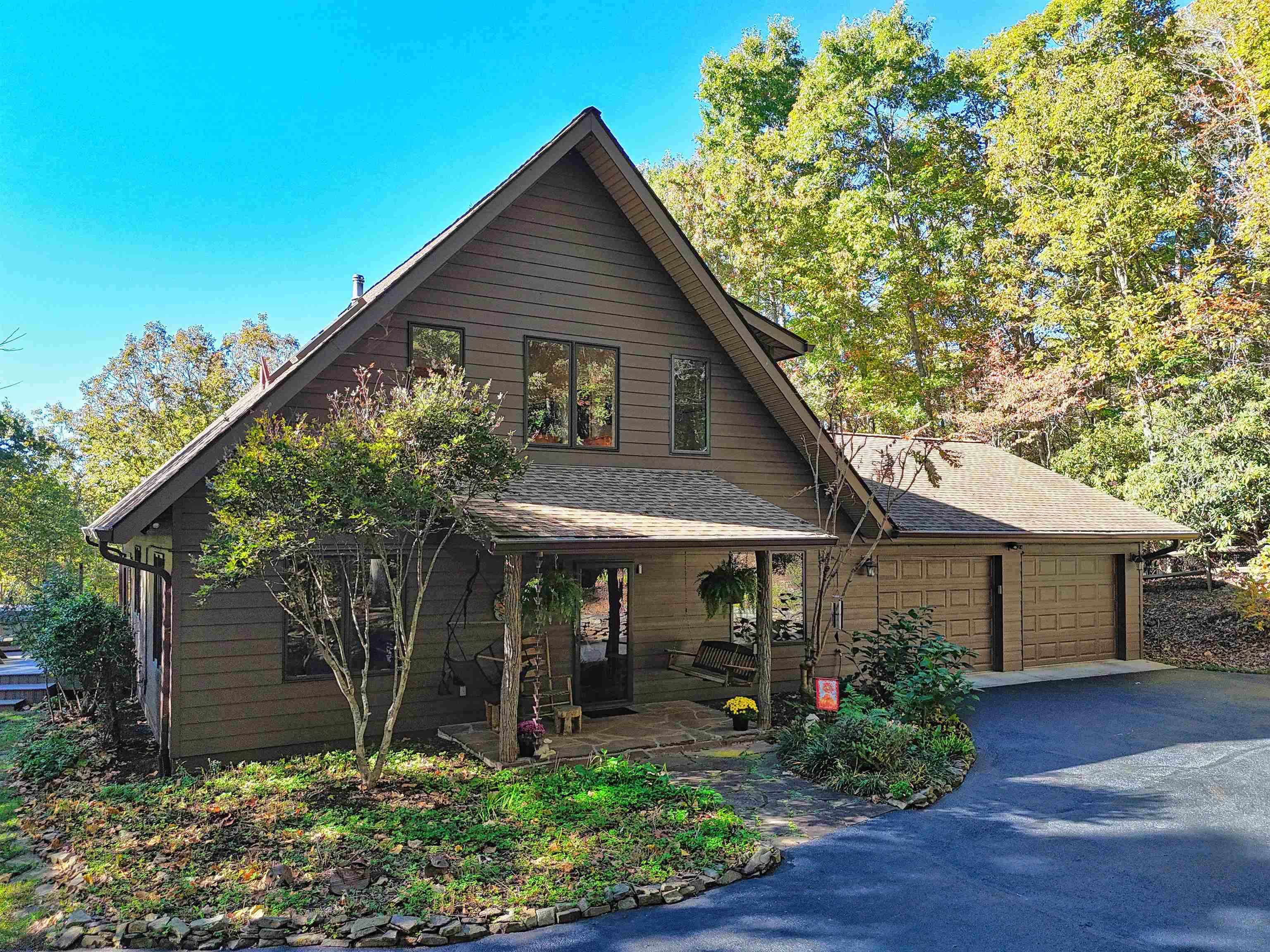 2054 Duncans Chapel Road NW Willis VA 24380
