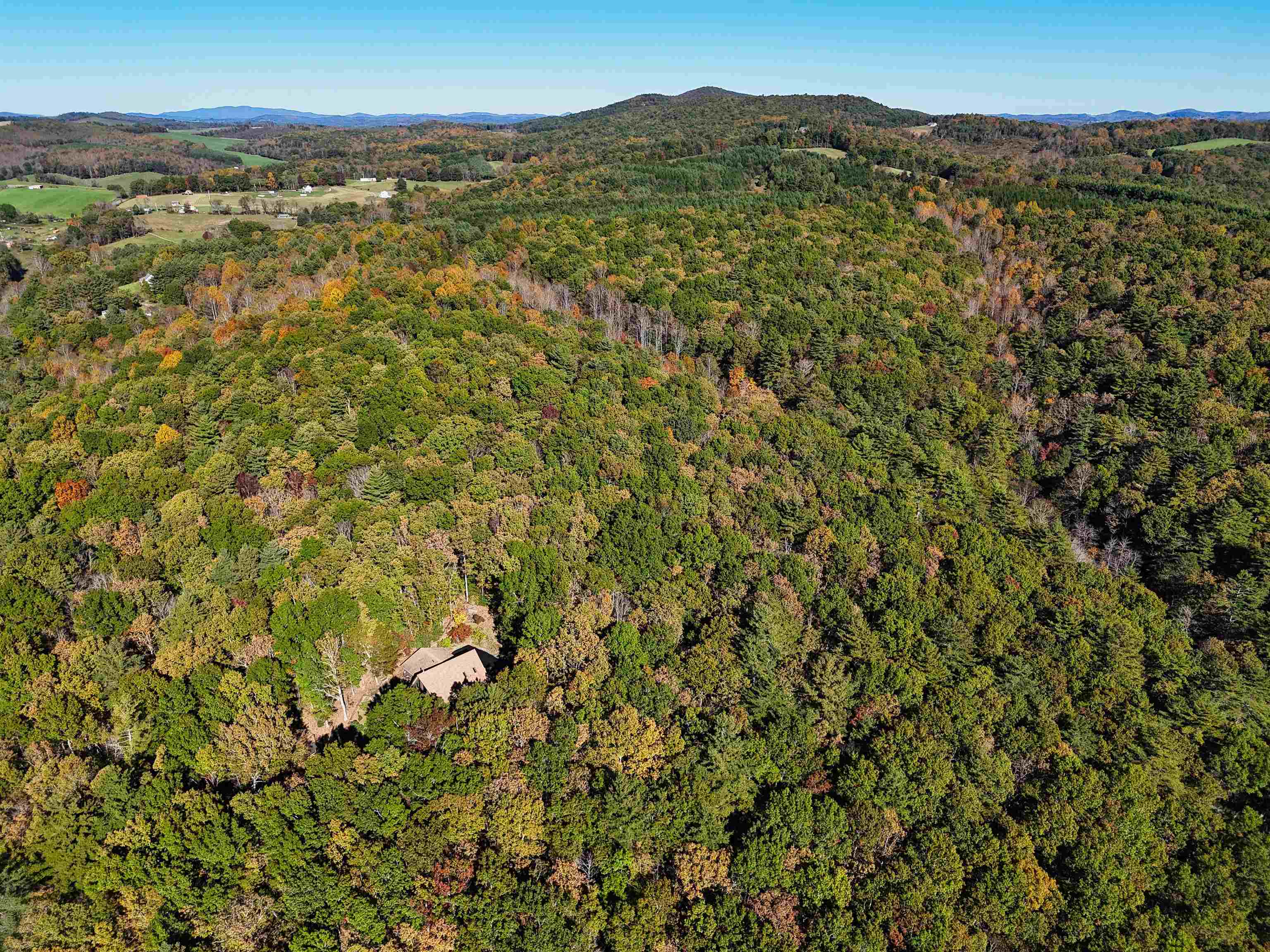 2054 Duncans Chapel Road NW Willis VA 24380
