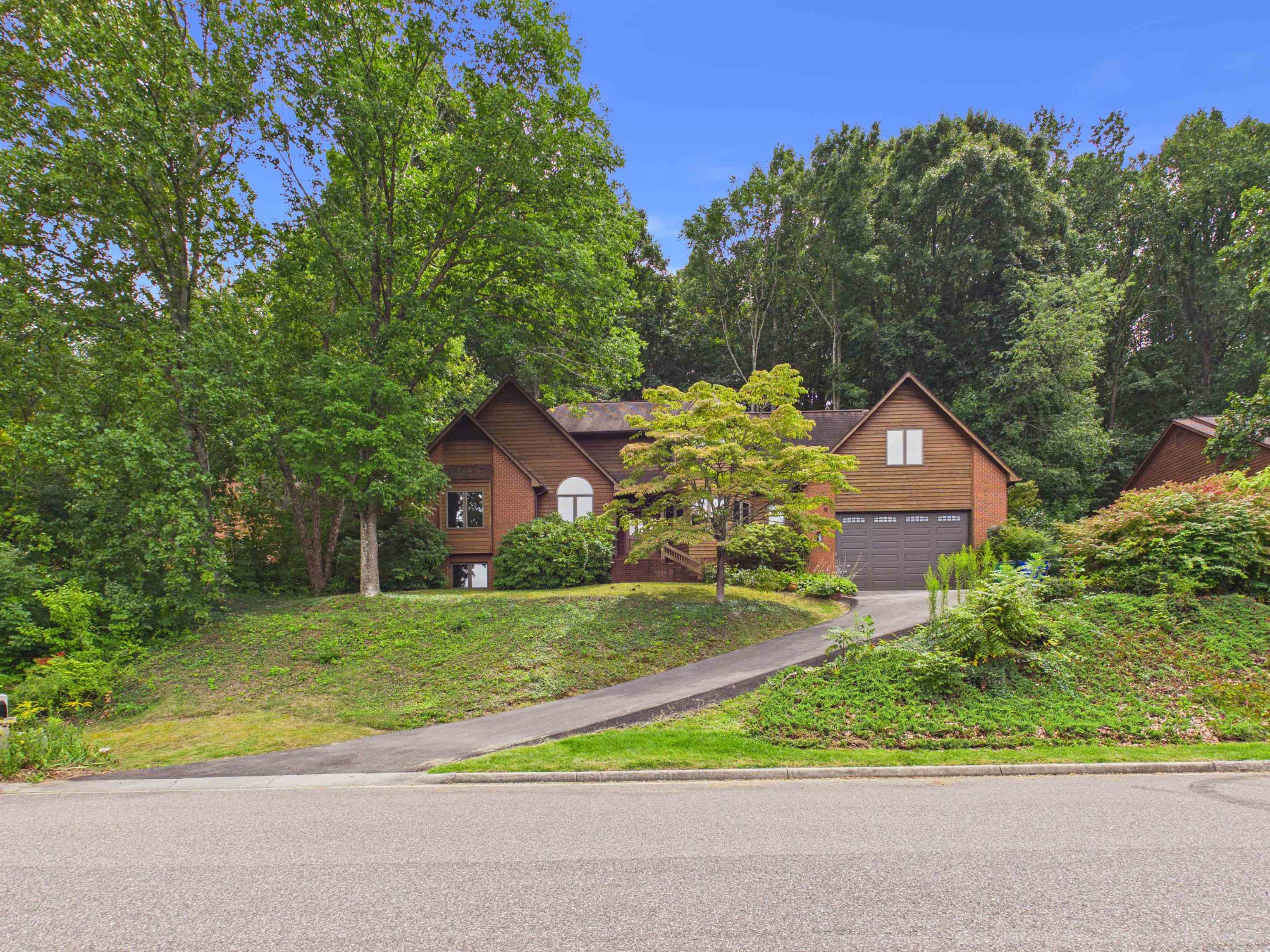 Blacksburg VA, 117 Primrose Drive