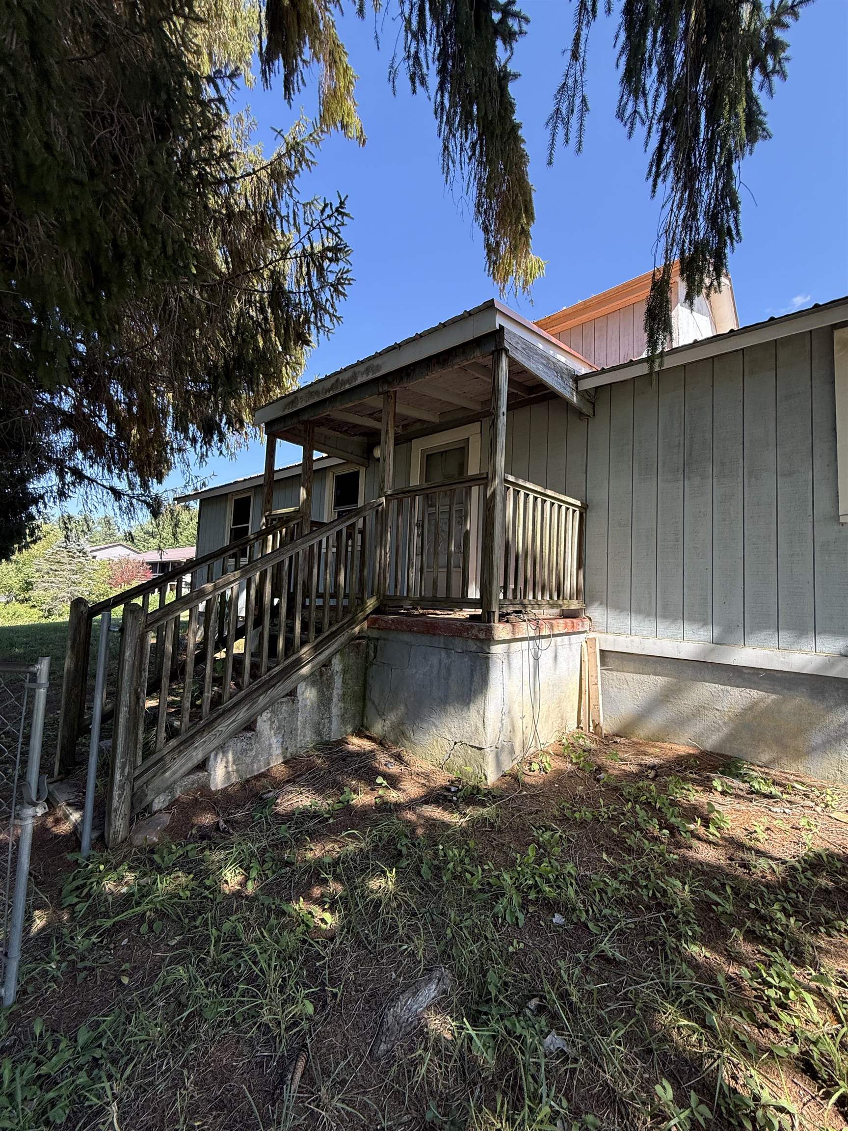 5594 Thornspring Church Road Dublin VA 24084